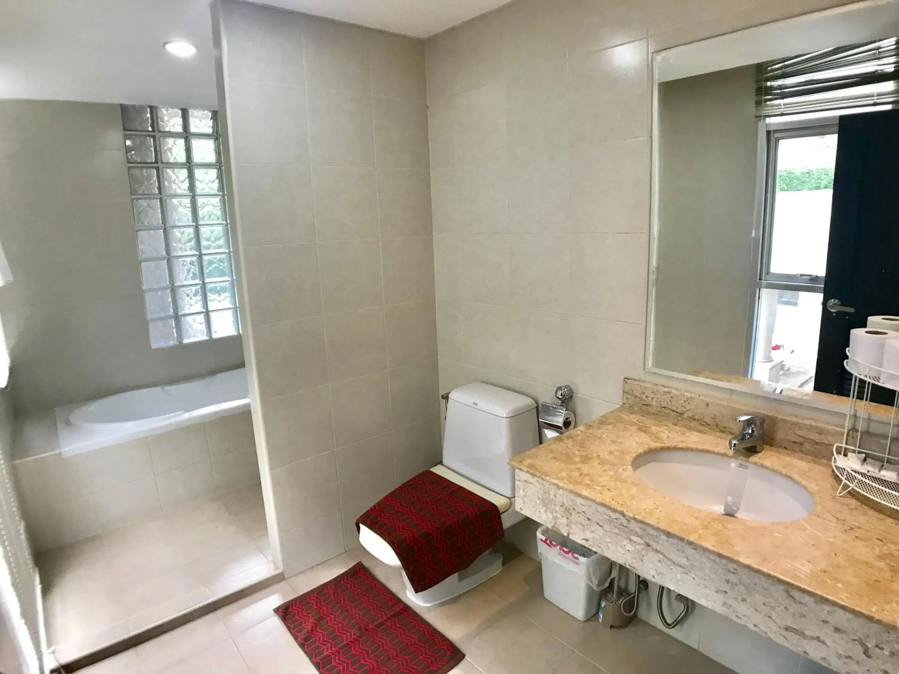 Shower, Bathroom in Twin Peaks Sukhumvit Suites