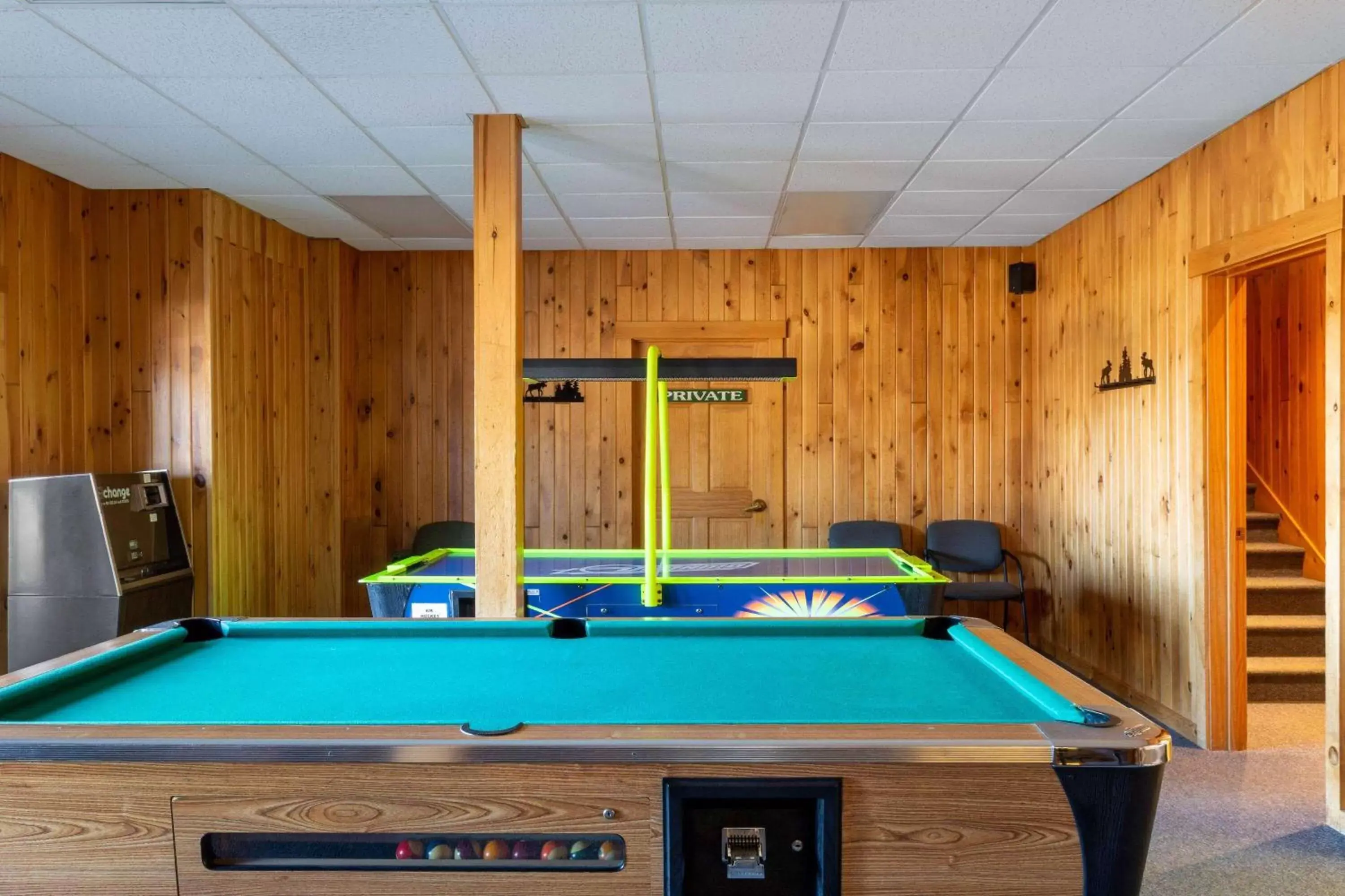 Game Room, Billiards in Rangeley Lake Resort a Ramada by Wyndham
