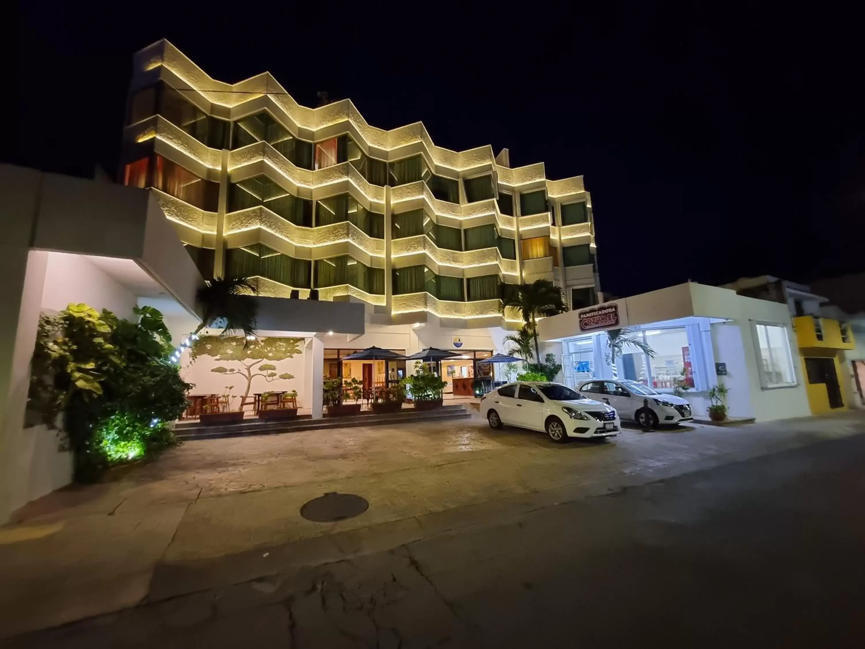 Facade/entrance, Property Building in Hotel Plaza Cozumel