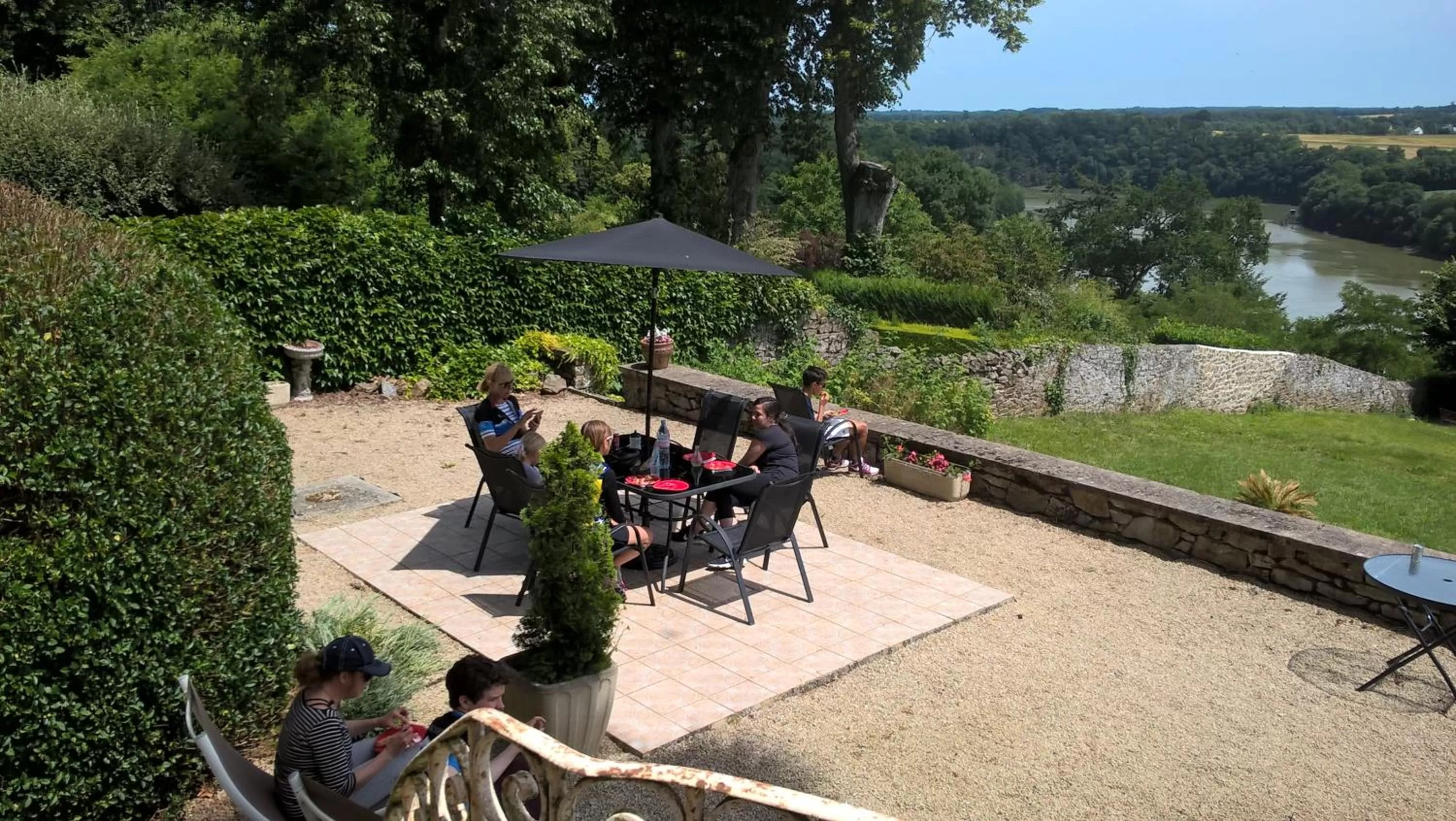 River view in Vue sur la Rance