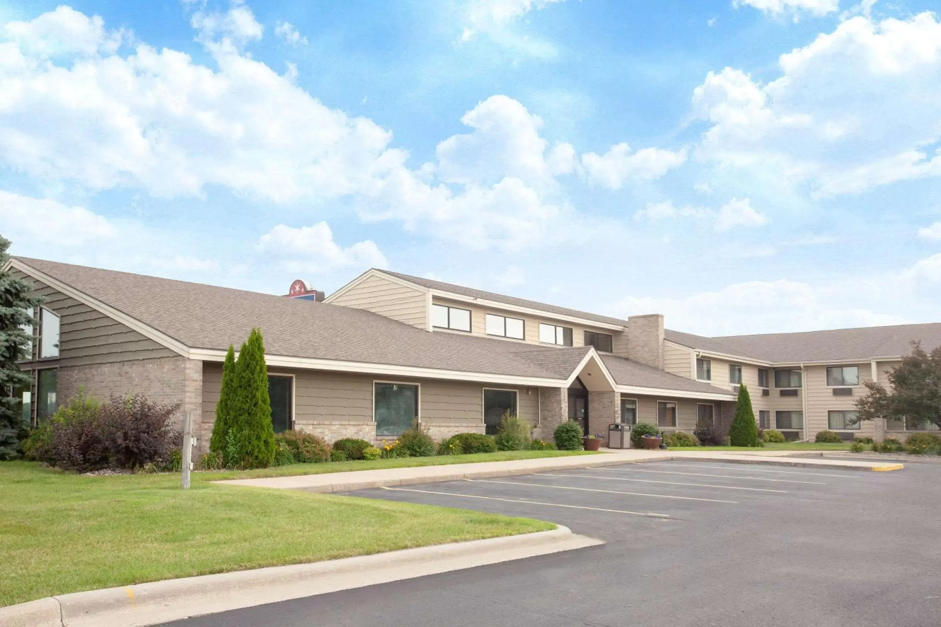 Property Building in AmericInn by Wyndham Albert Lea