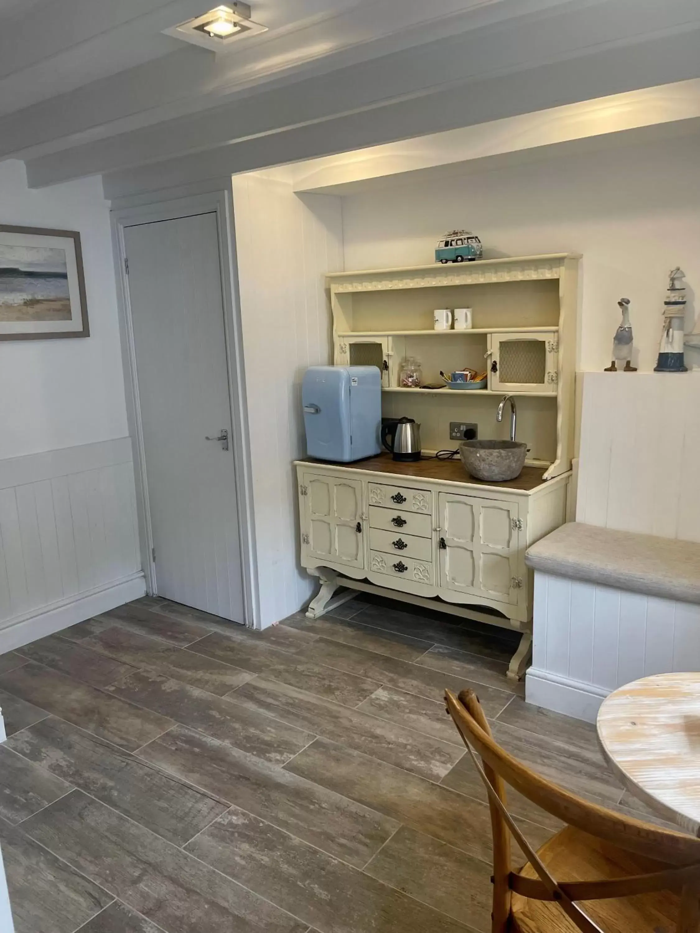Kitchen or kitchenette, Dining Area in Lugger Hotel ‘A Bespoke Hotel’