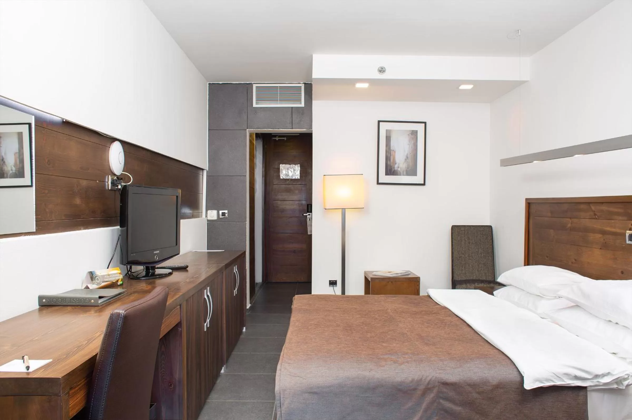 Bed in Avala Resort & Villas