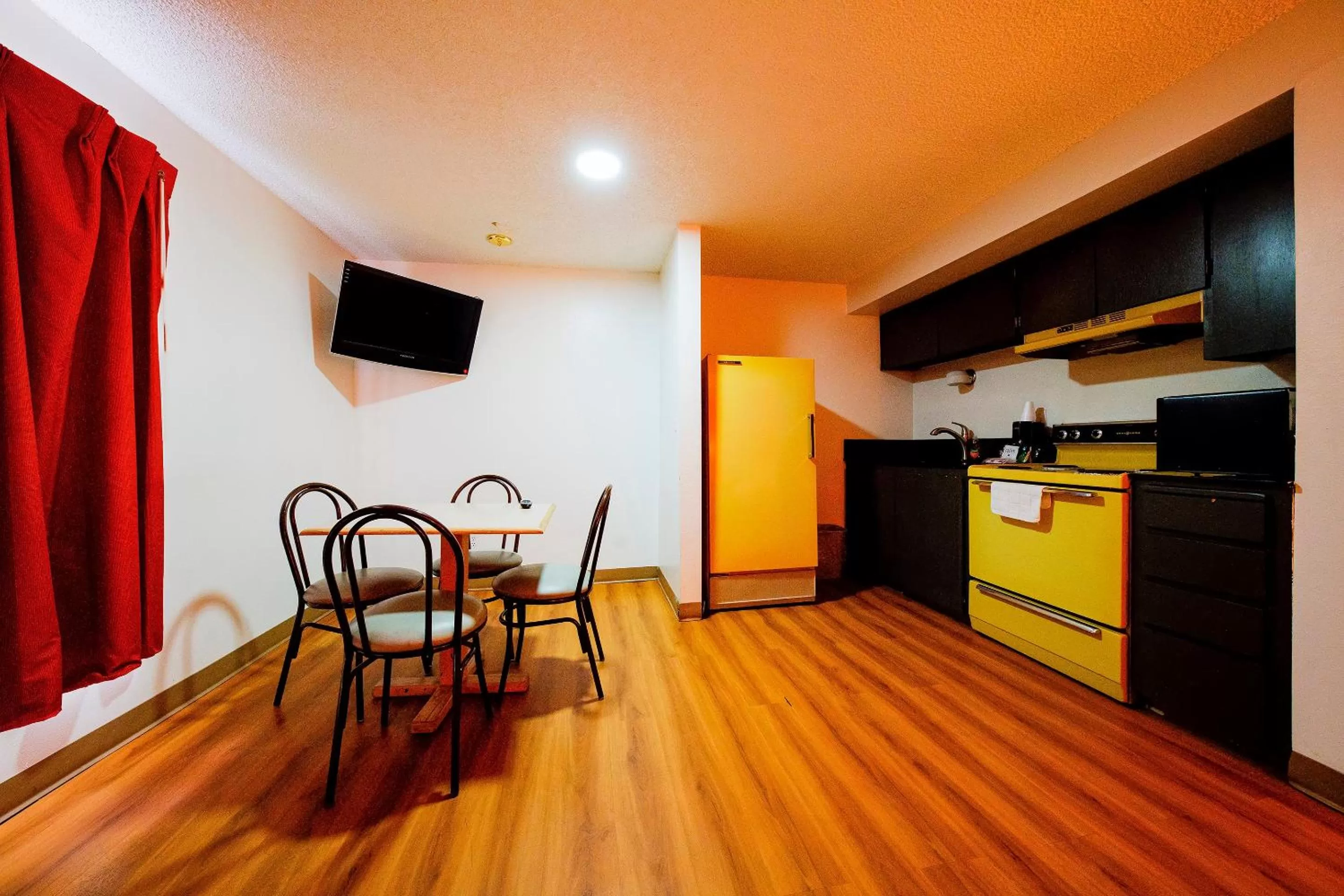 Bedroom in OYO Hotel Hermiston OR, Downtown