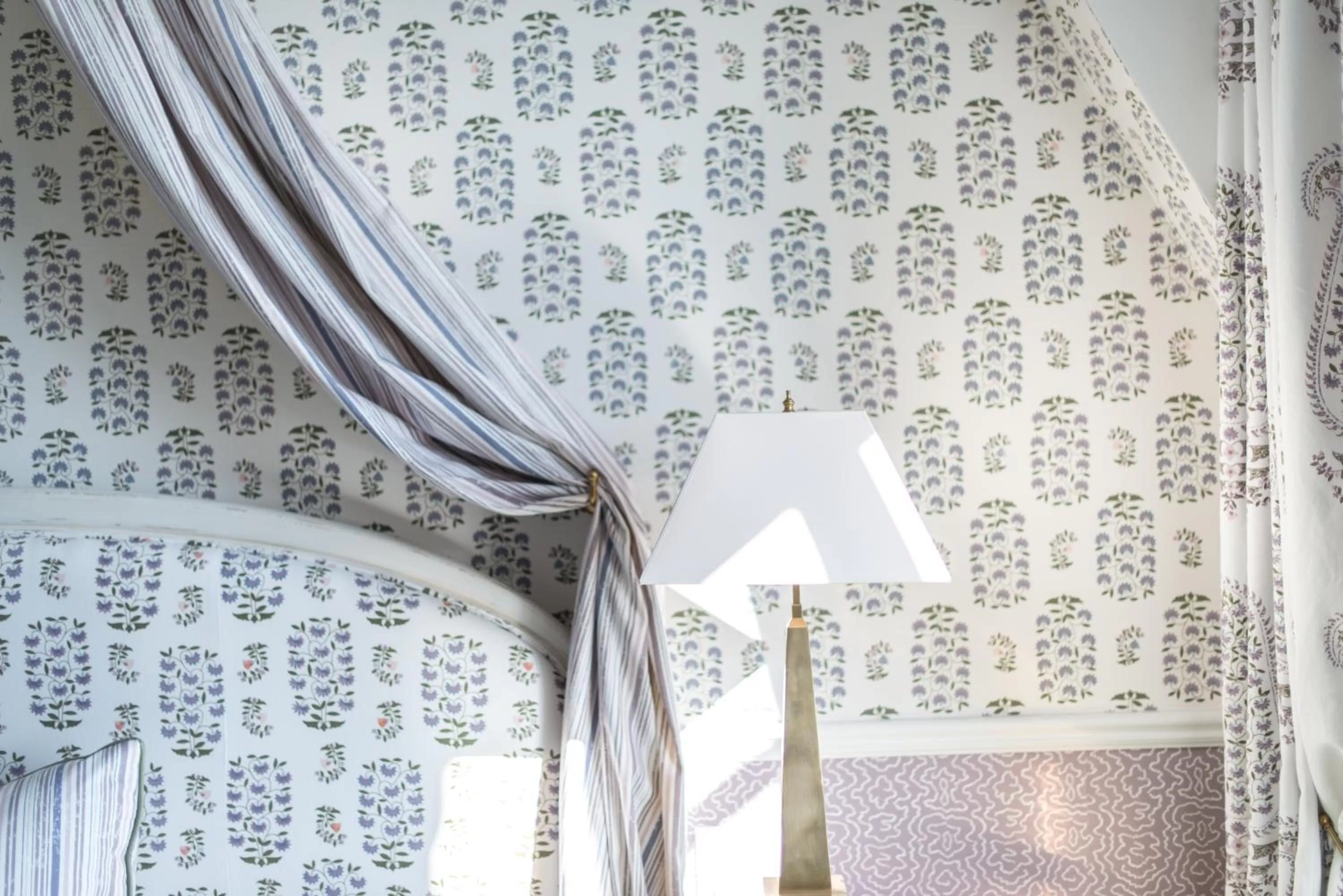 Bed in Château Gütsch