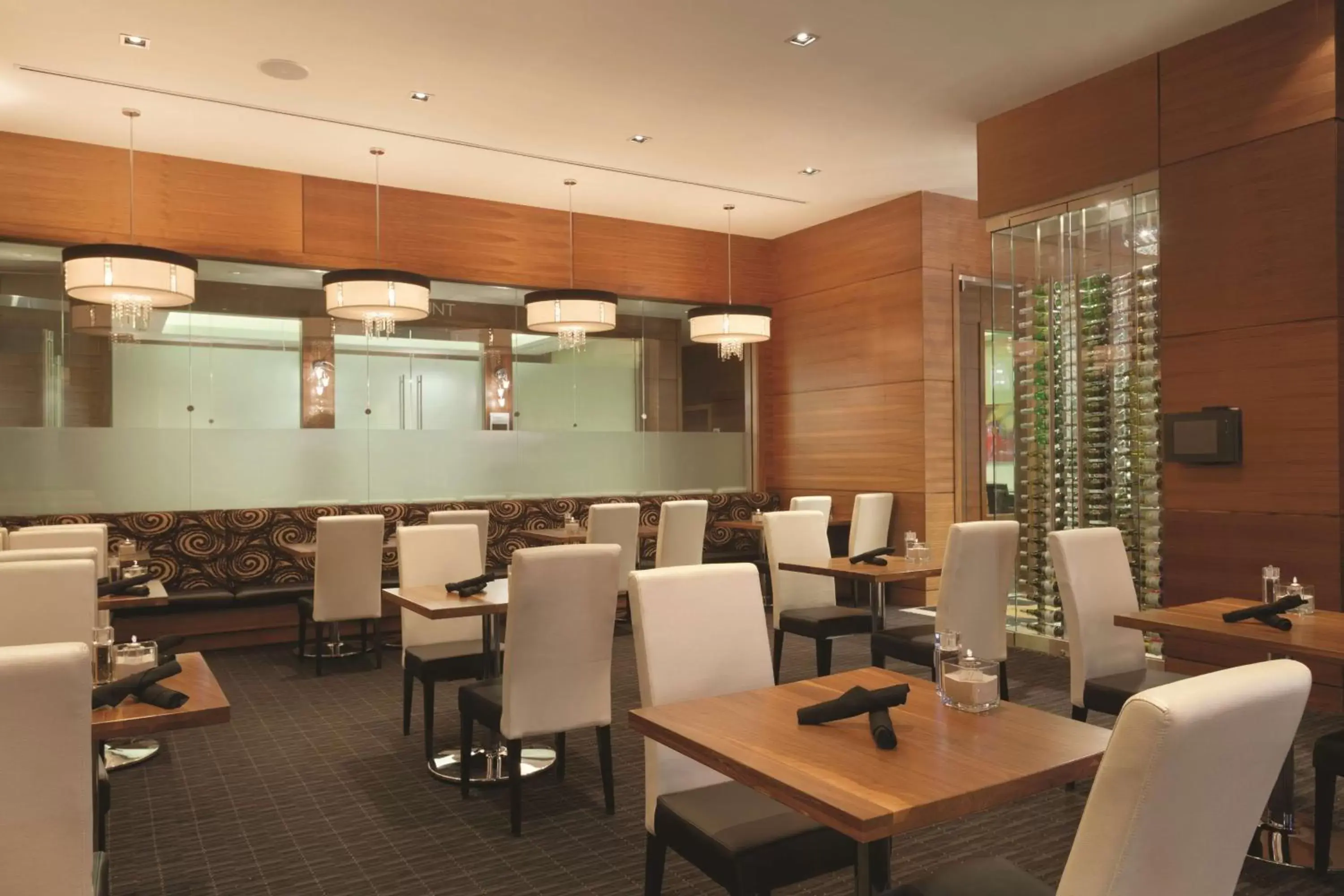 Restaurant/Places to Eat in Radisson Hotel & Conference Center Calgary Airport East