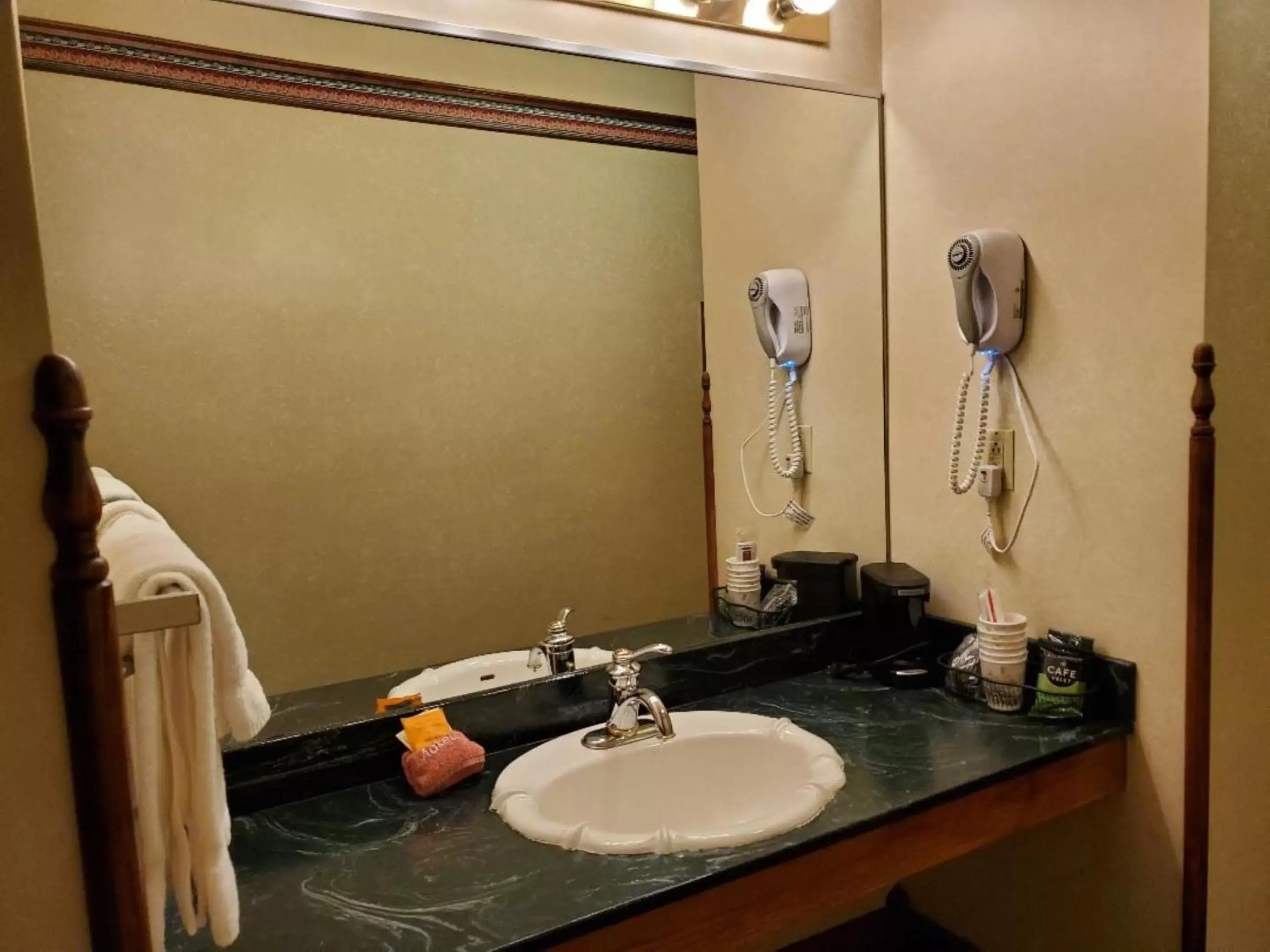 Bathroom in Historic Bullock Hotel