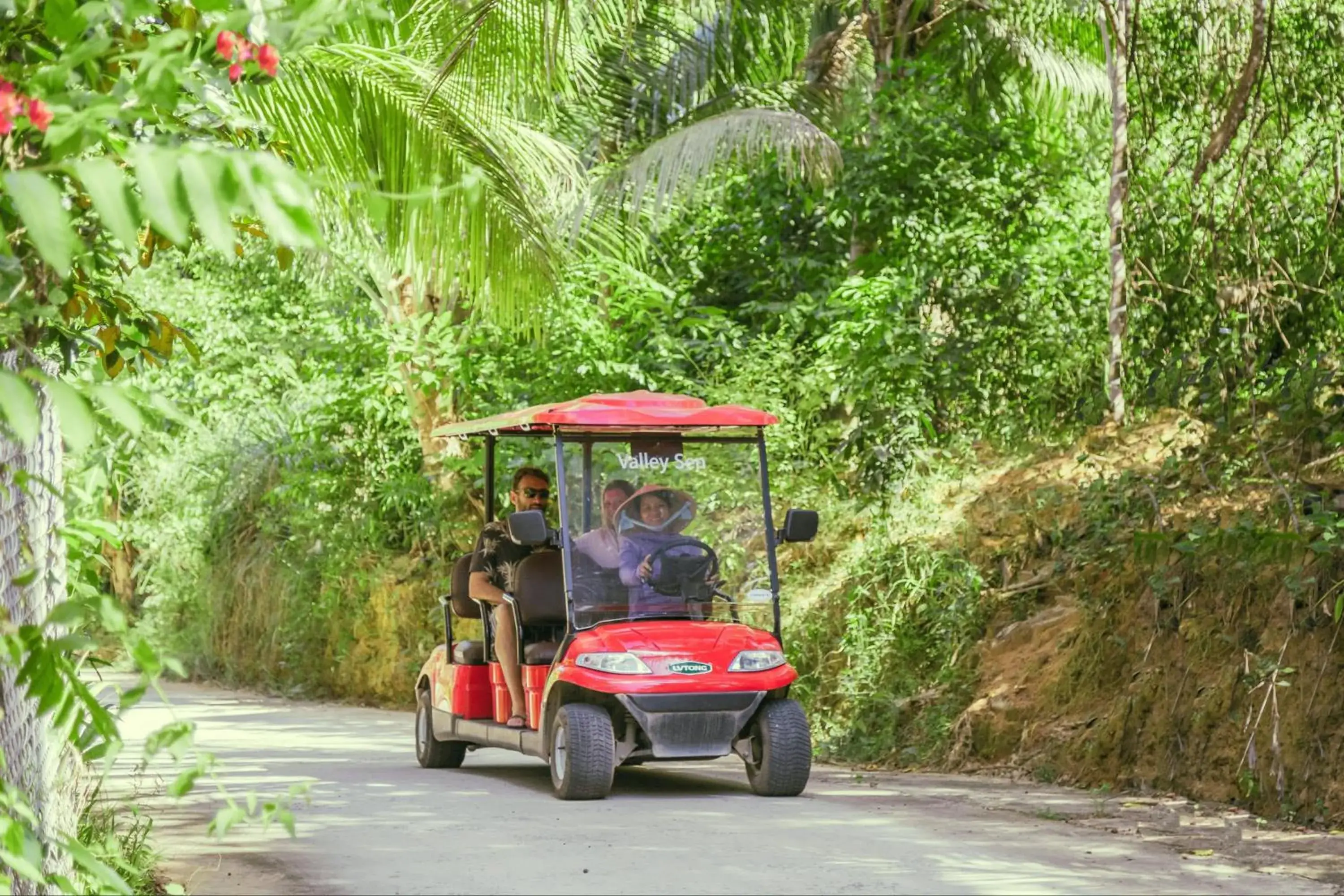 Staff in Phu Quoc Valley Sen Bungalow