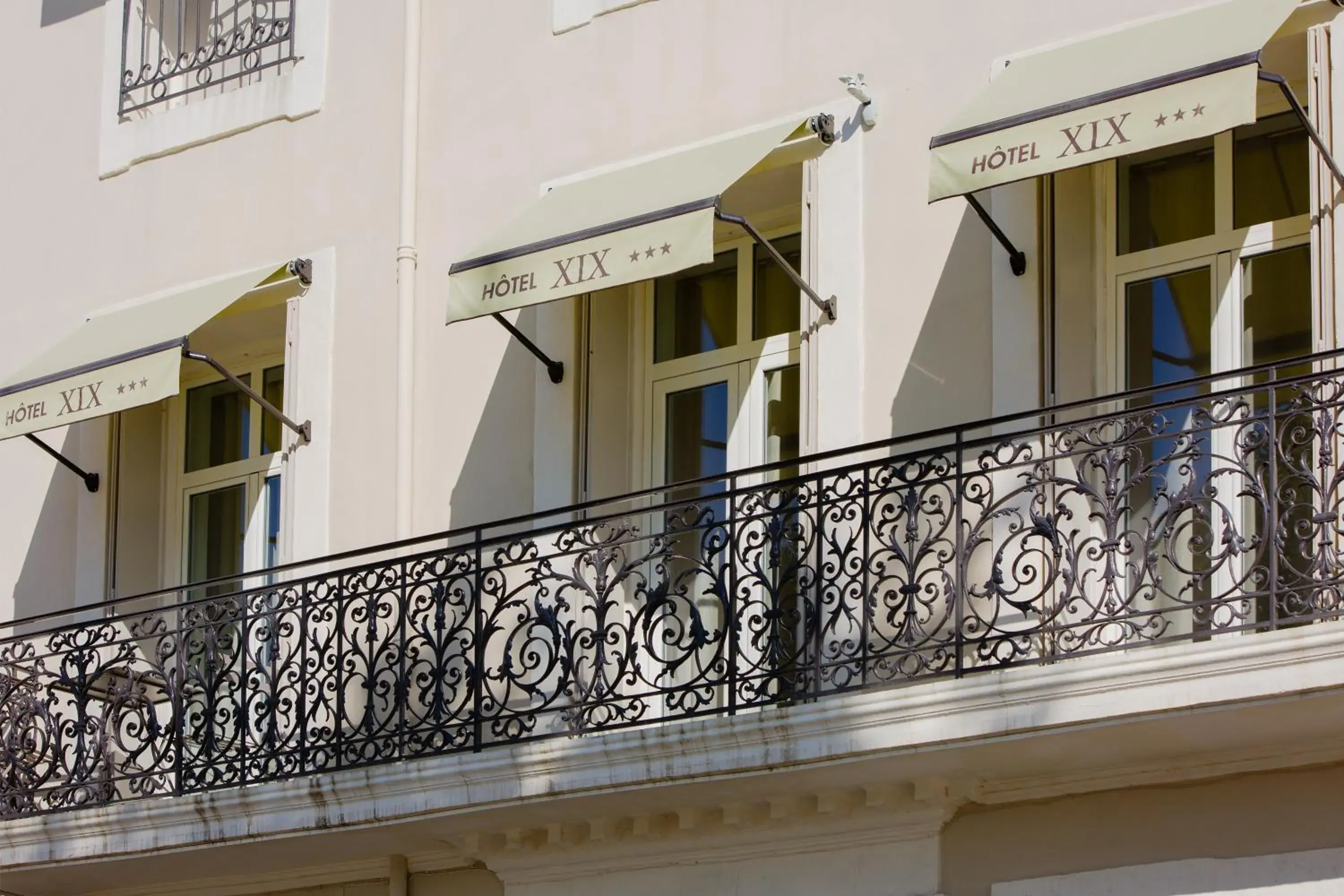 Balcony/Terrace in Hôtel le XIX