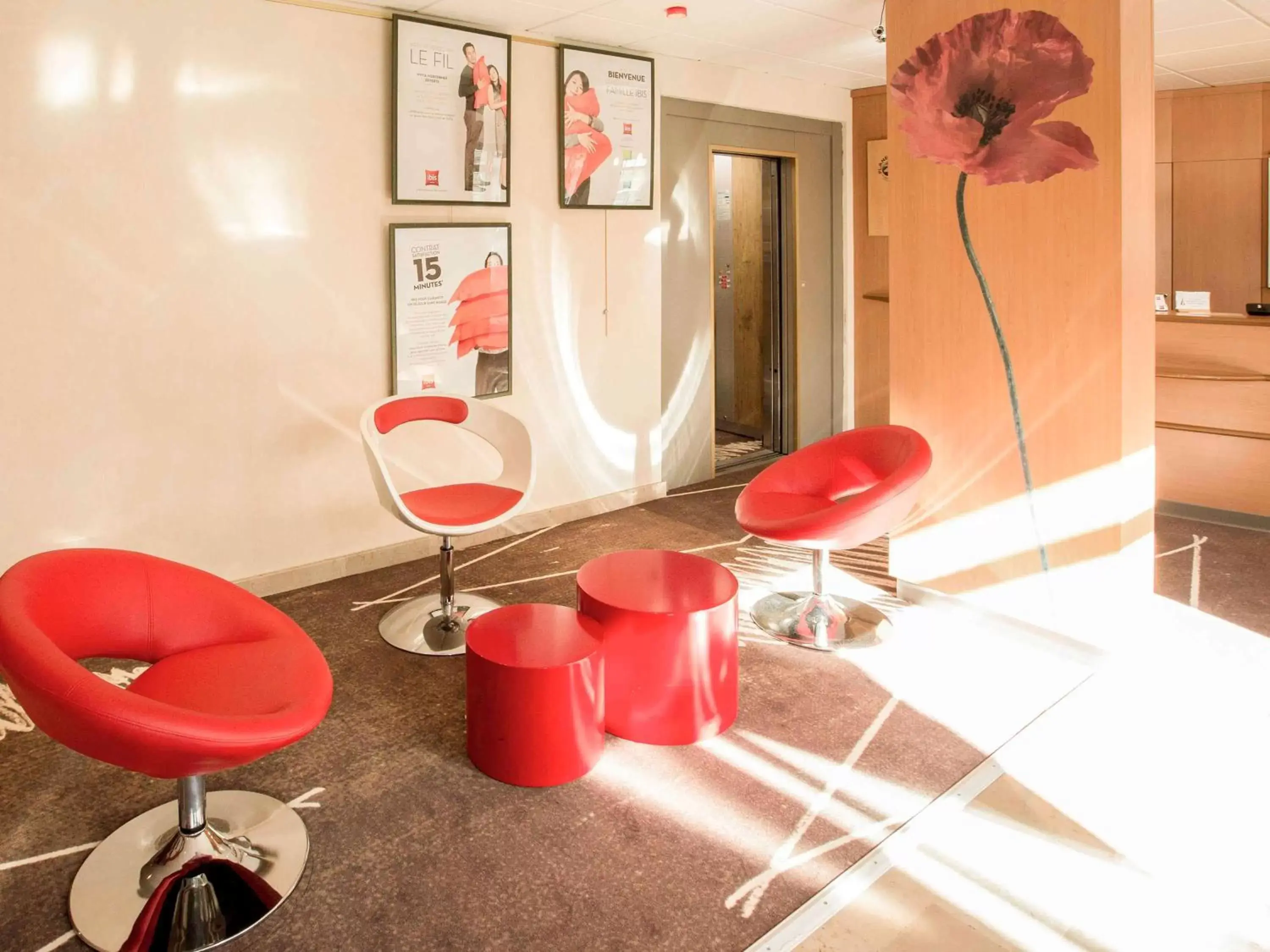 Photo of the whole room, Bathroom in ibis Saint Brieuc Yffiniac