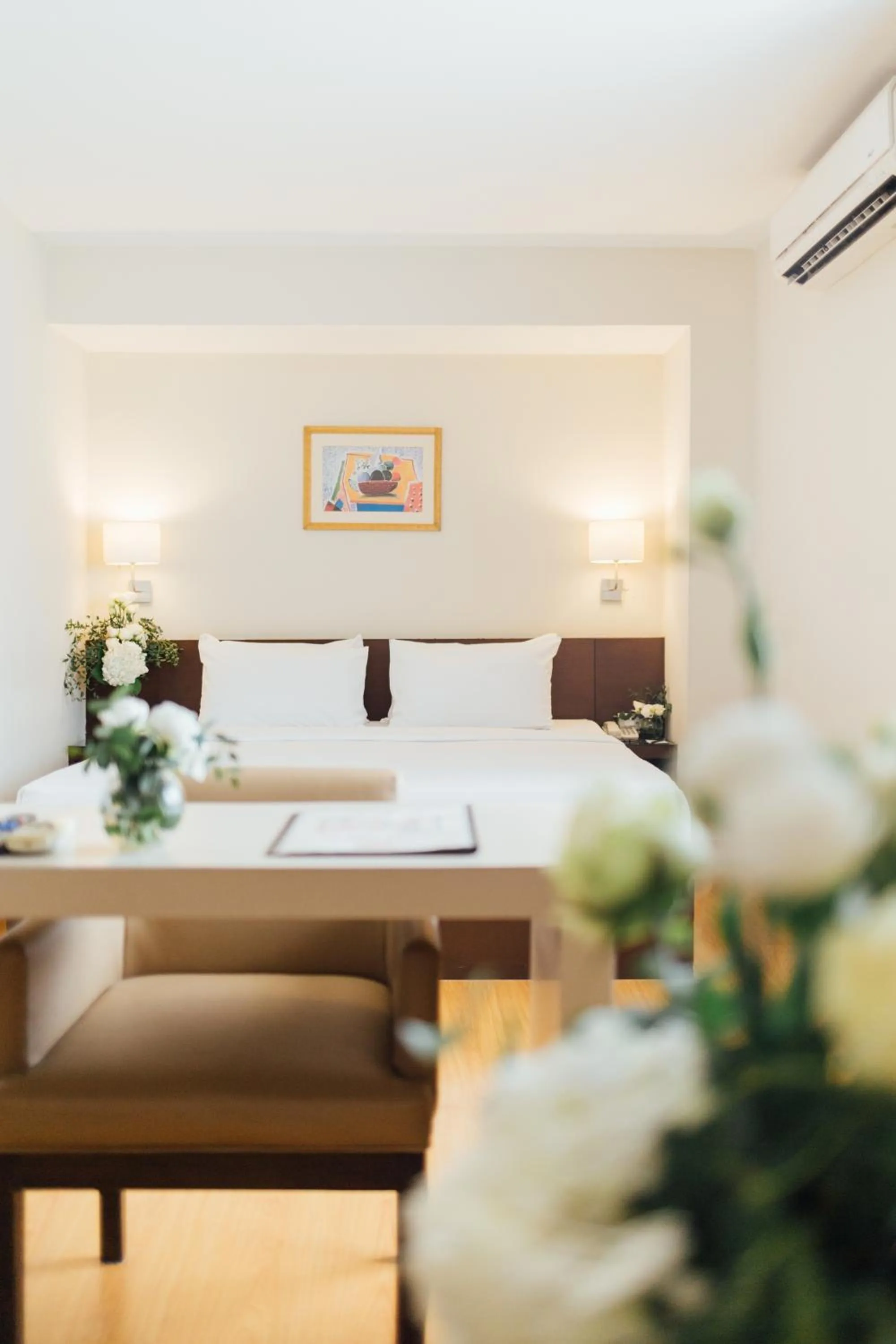 Bed in Seasons Siam Hotel