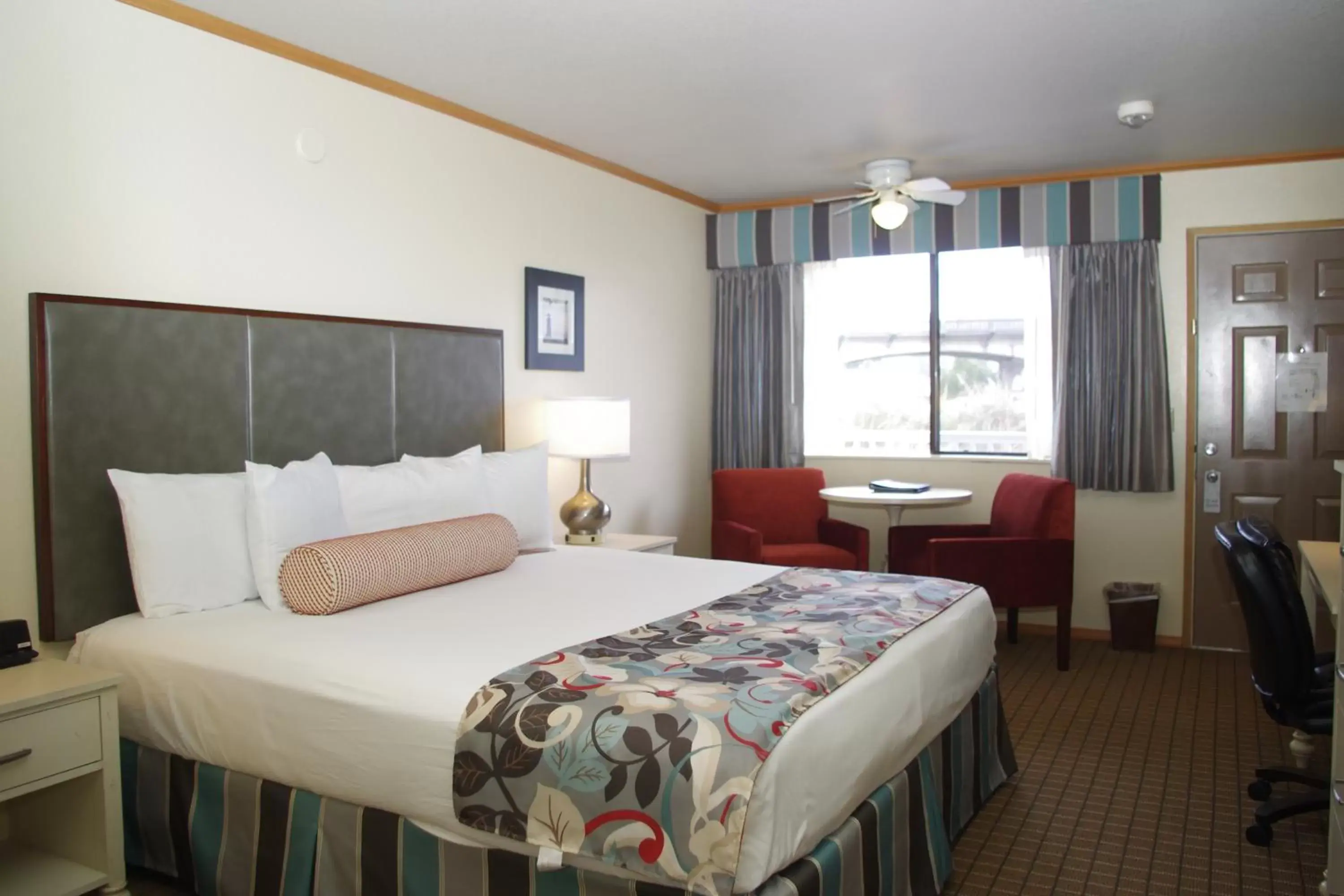 Photo of the whole room, Bed in River House Inn, a Baymont by Wyndham Photo of the whole room, Bed in River House Inn, a Baymont by Wyndham