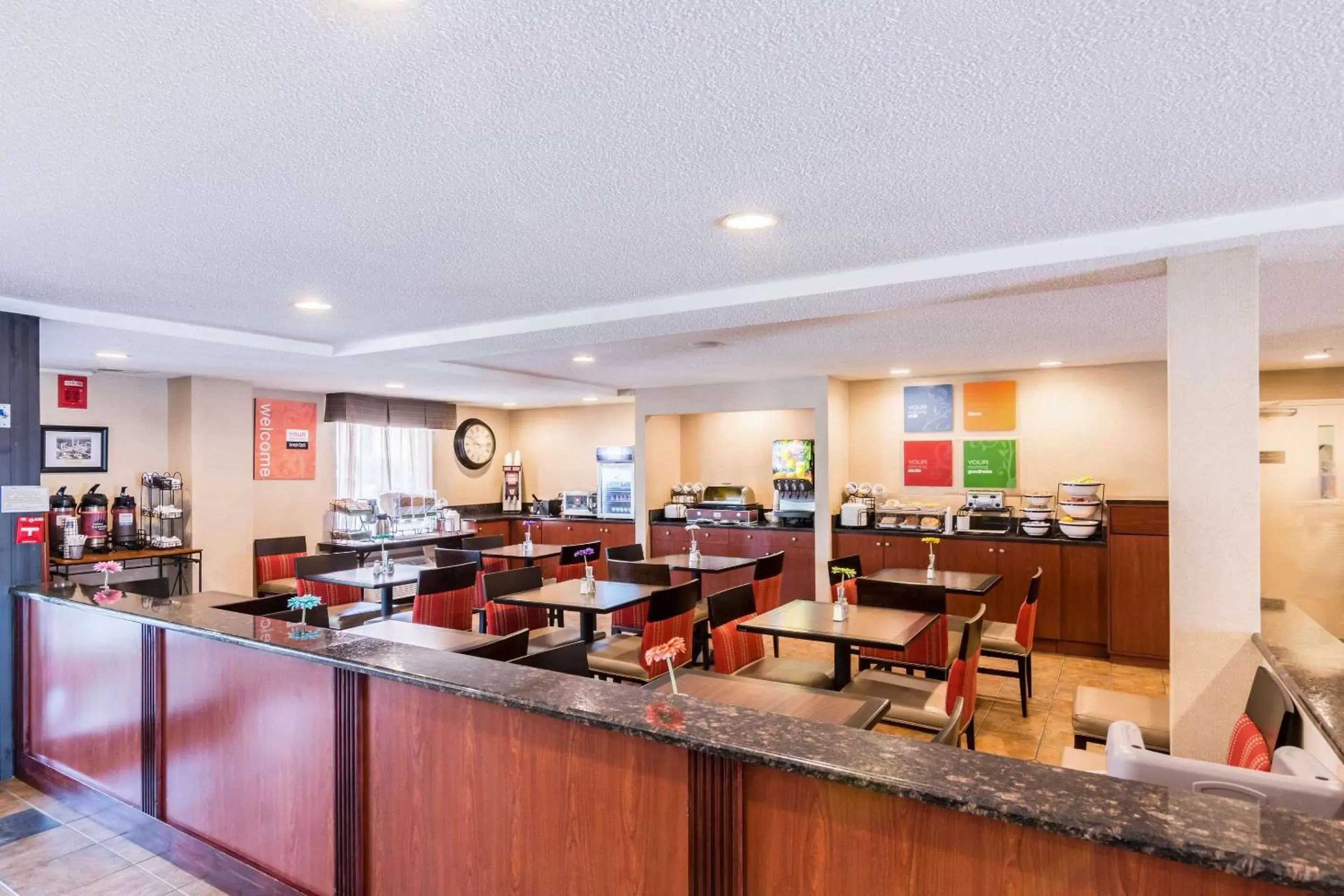 Restaurant/Places to Eat in Comfort Inn Washington DC Joint Andrews AFB
