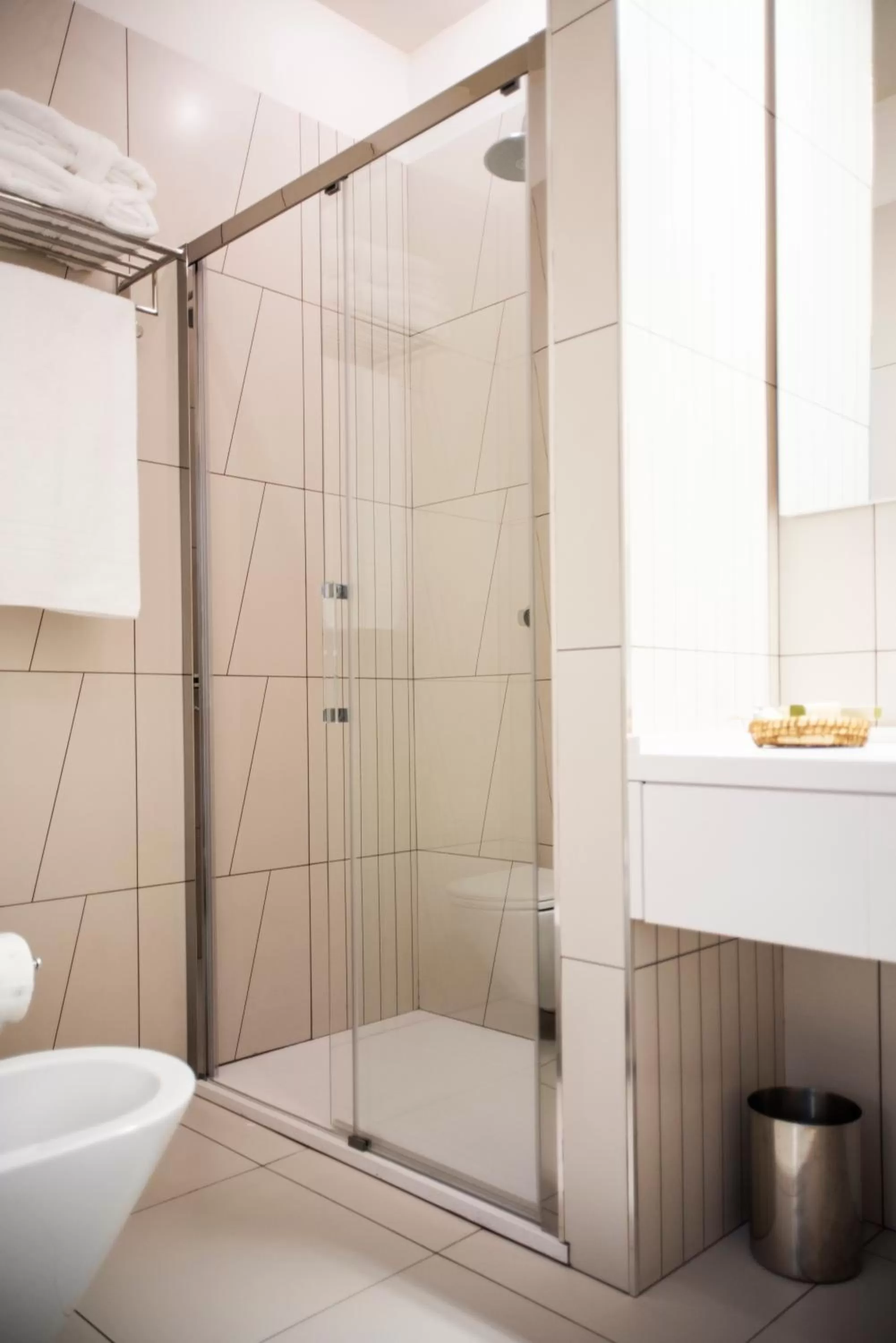 Shower in Dimora de Matera Luxury Suites