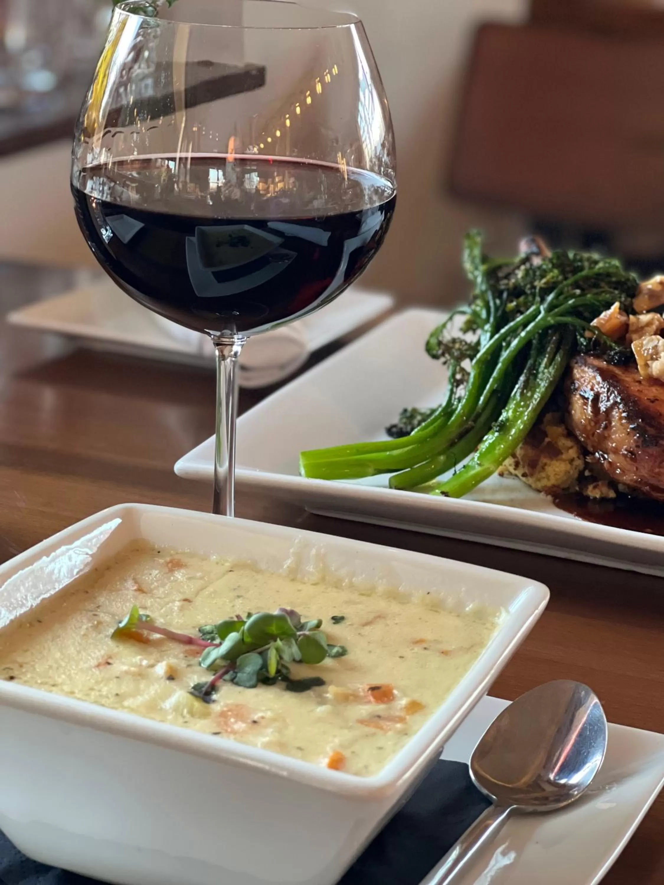 Restaurant/places to eat in SKYLARANNA Resort & SPA