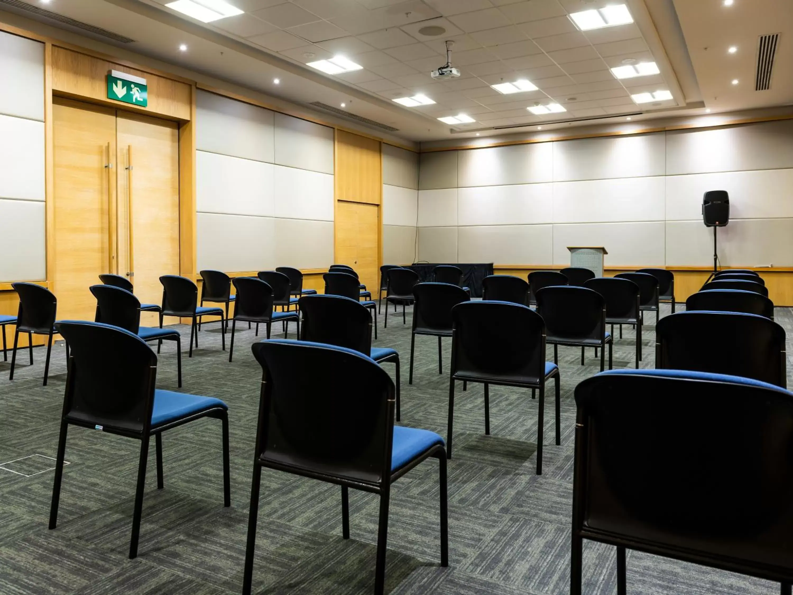 Meeting/conference room in aha Gateway Hotel Umhlanga