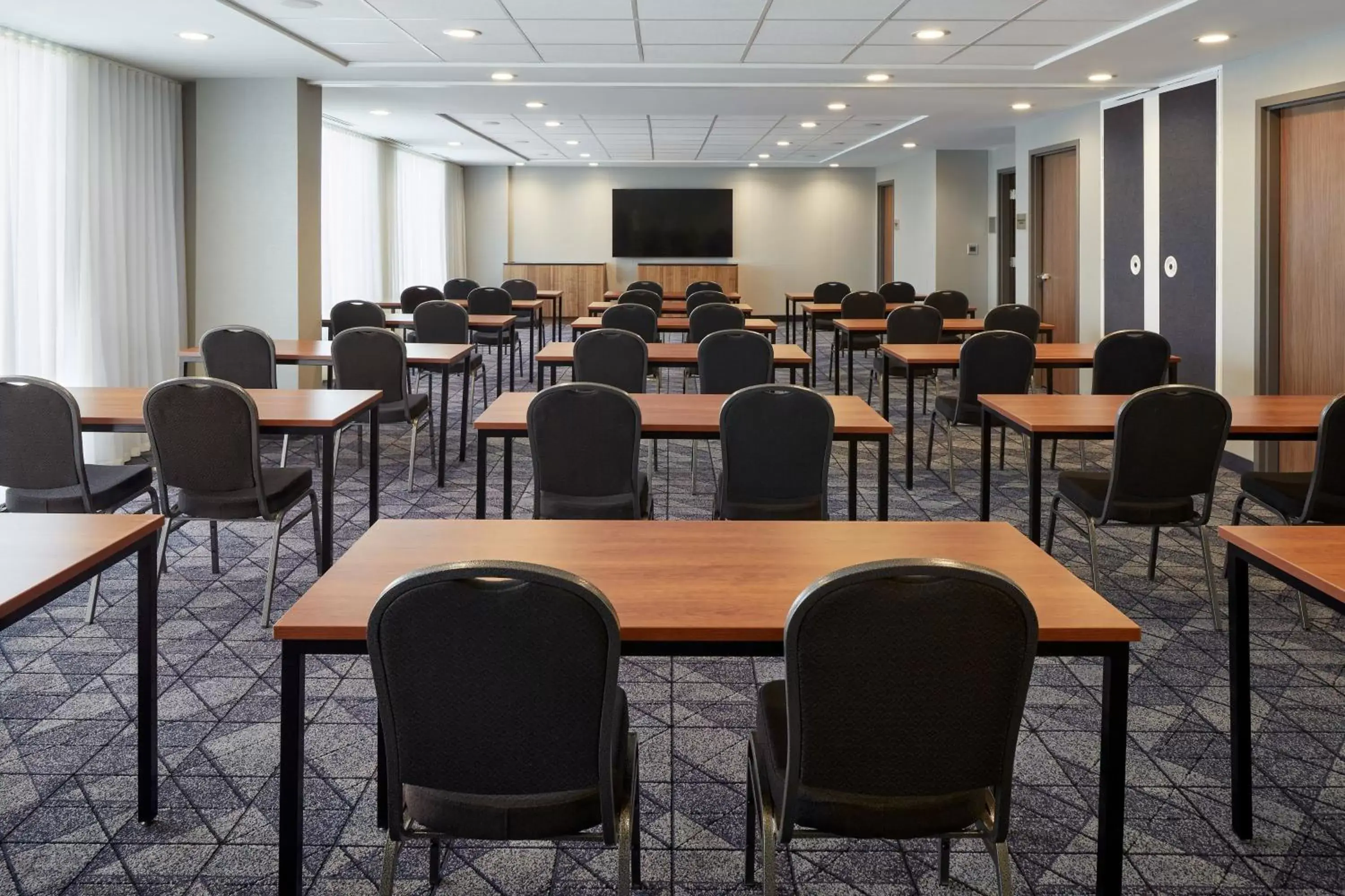 Meeting/conference room in Residence Inn by Marriott Montreal Midtown