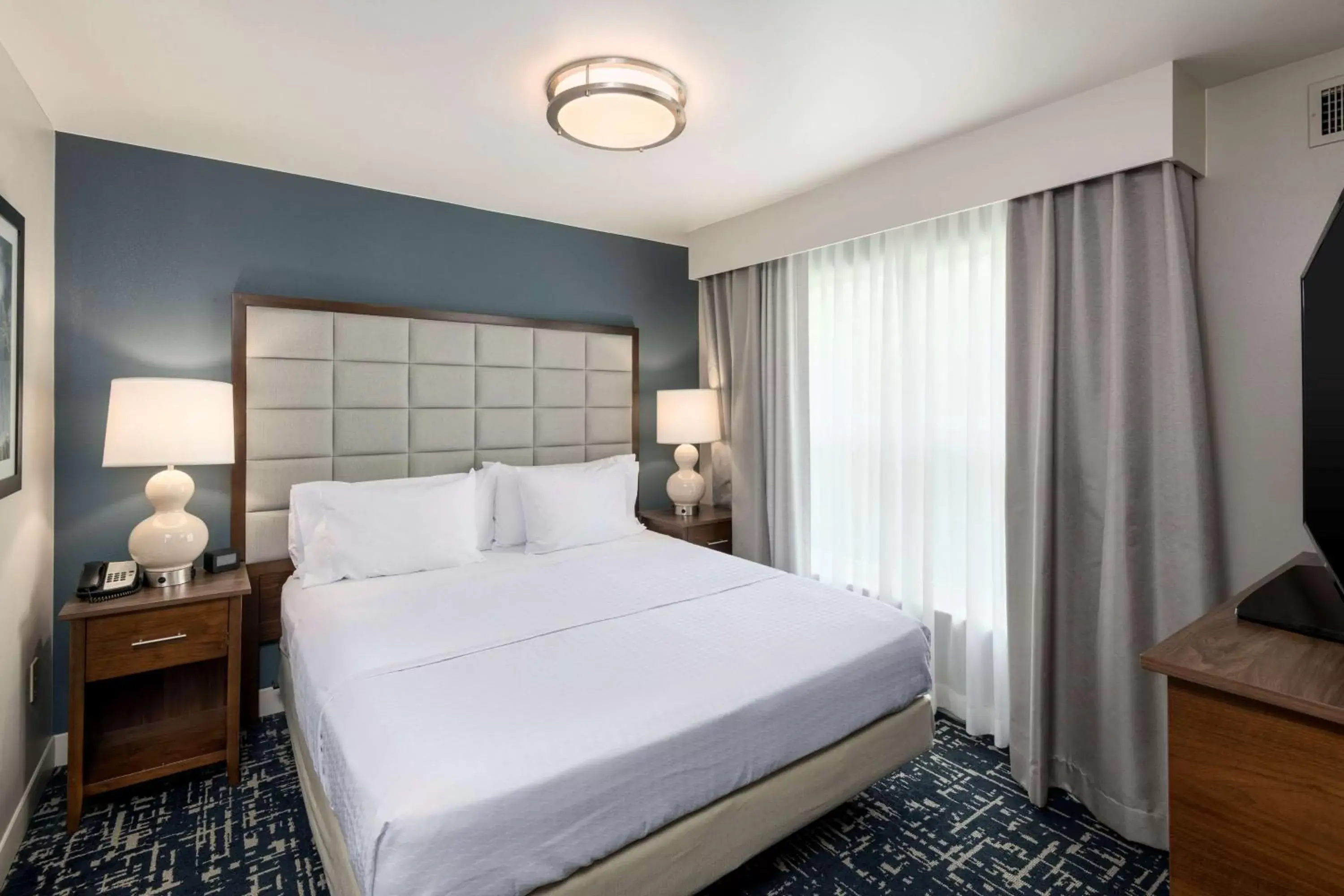 Bedroom, Bed in Homewood Suites by Hilton Mount Laurel