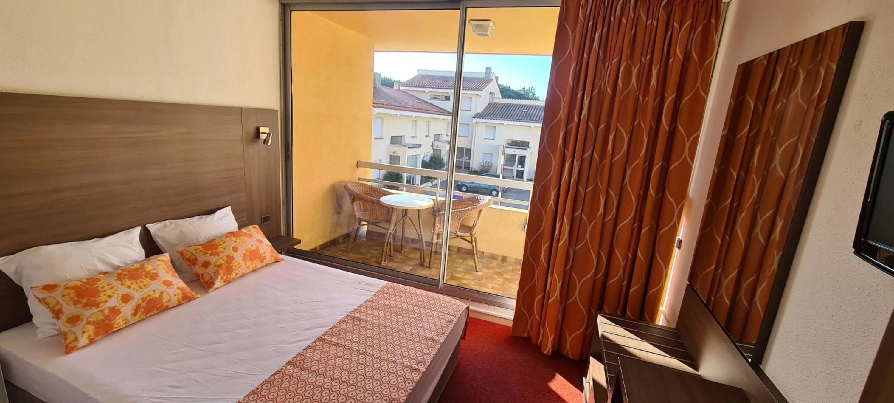 Standard Double Room with Terrace - single occupancy in Hôtel Le Maritime