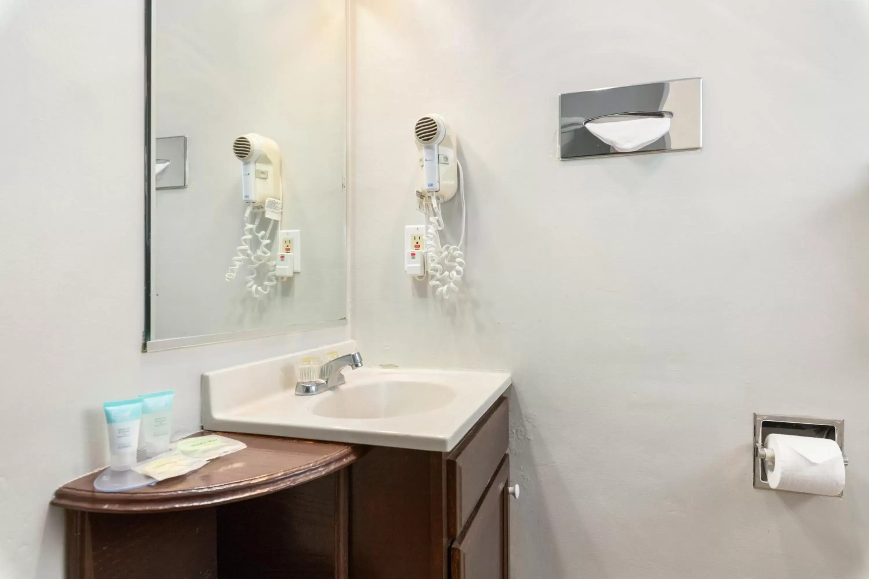 Bathroom in Skylark Shores Resort