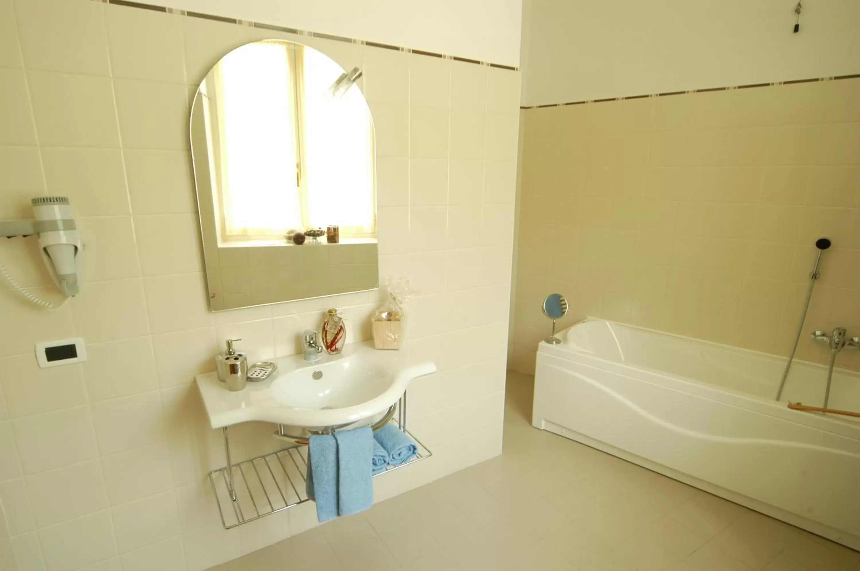 Bathroom in Hotel Valentino