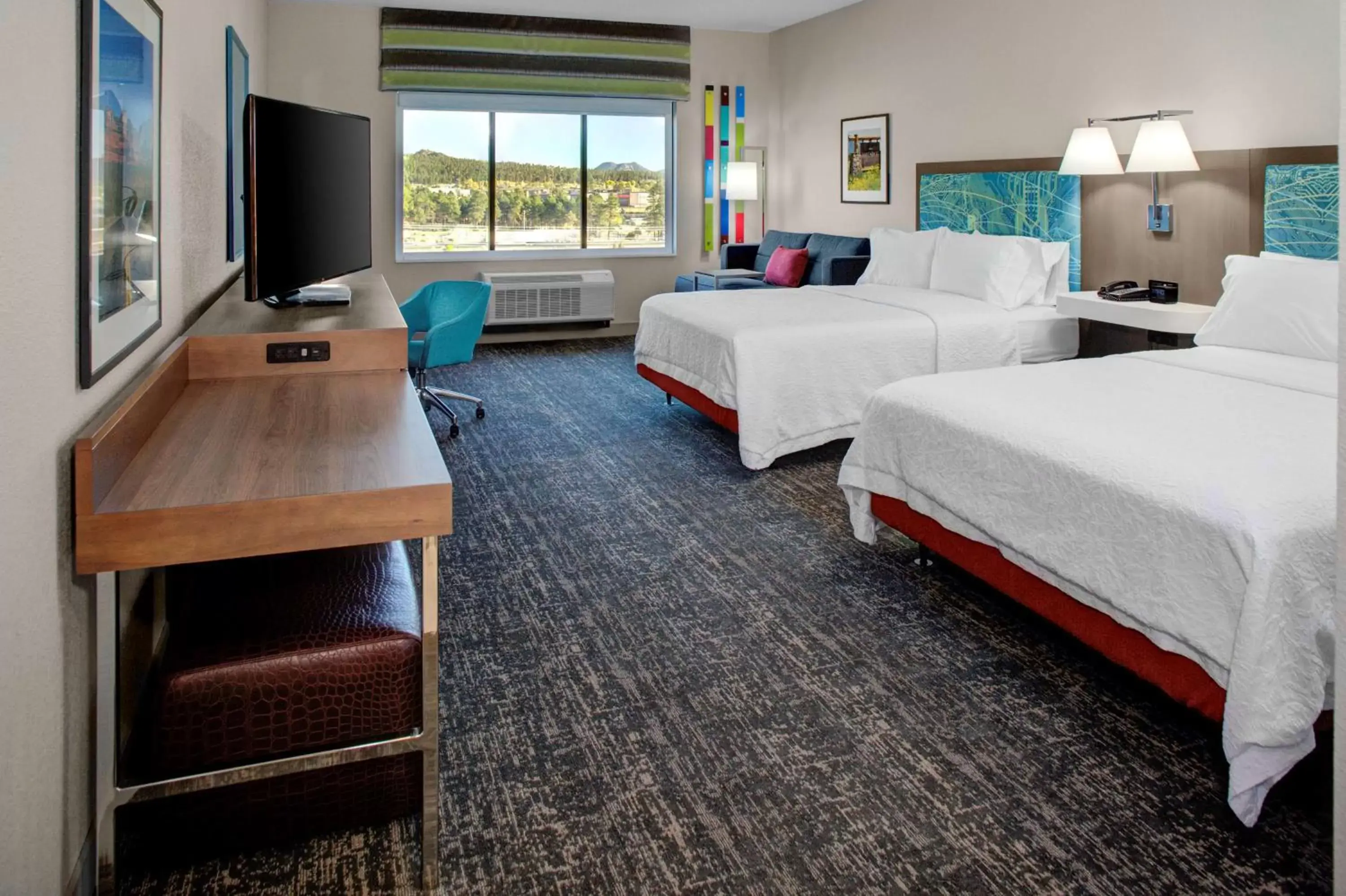 Bedroom in Hampton Inn Suites Flagstaff East