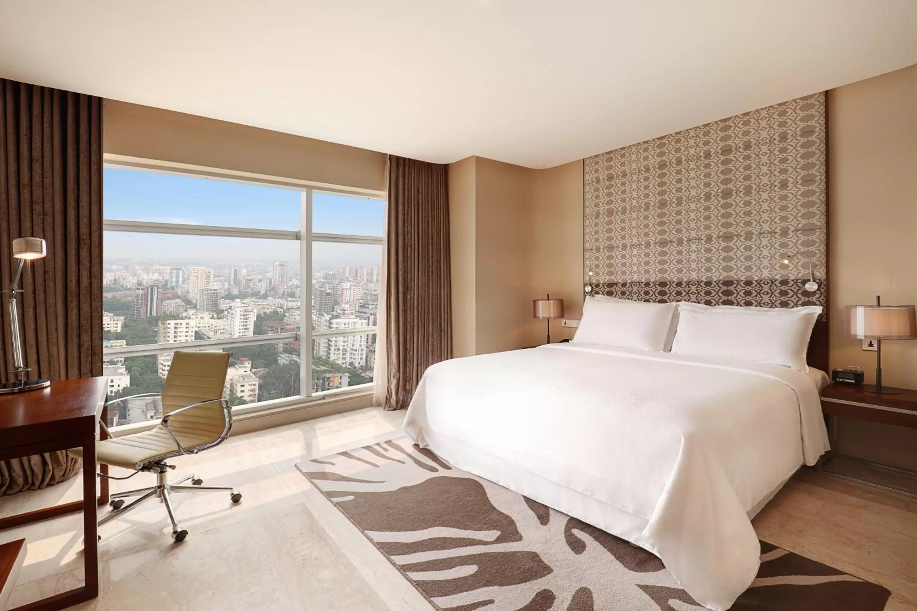 Photo of the whole room, Bed in Crowne Plaza Dhaka Gulshan by IHG