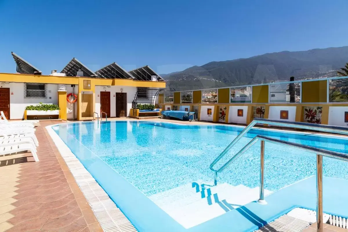 Swimming Pool in Hotel Casa del Sol