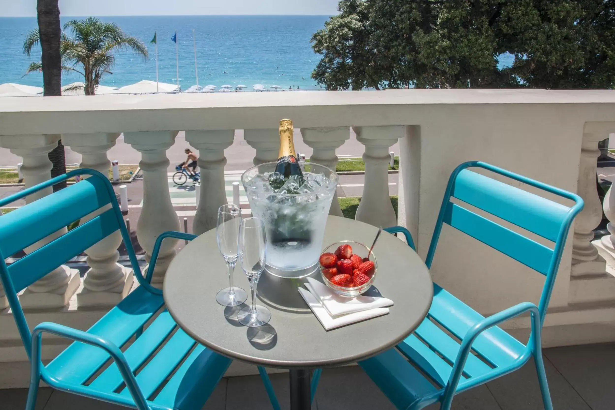 Balcony/Terrace in Mercure Nice Marché Aux Fleurs