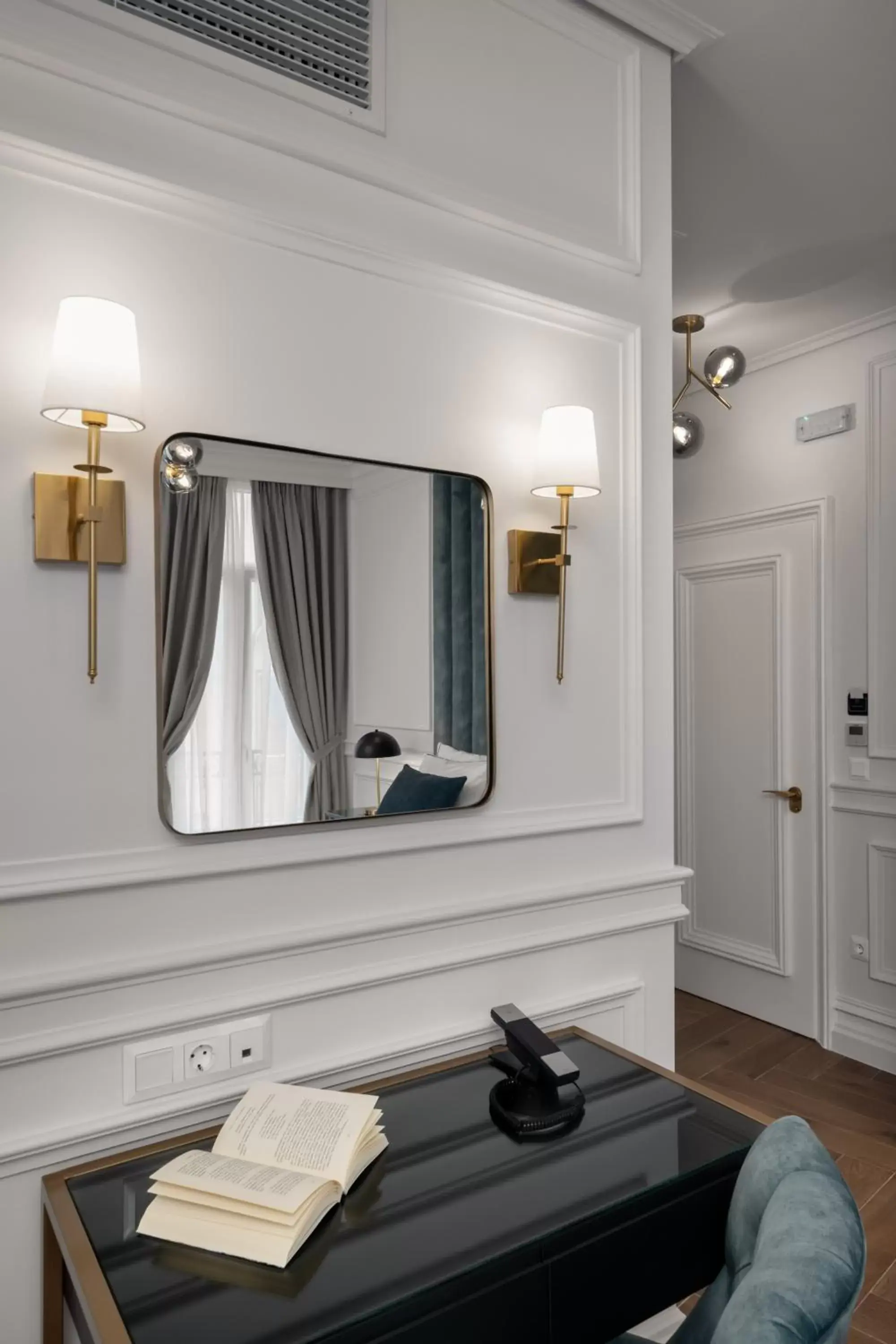 Decorative detail, Bathroom in Praxitelous Luxury Suites