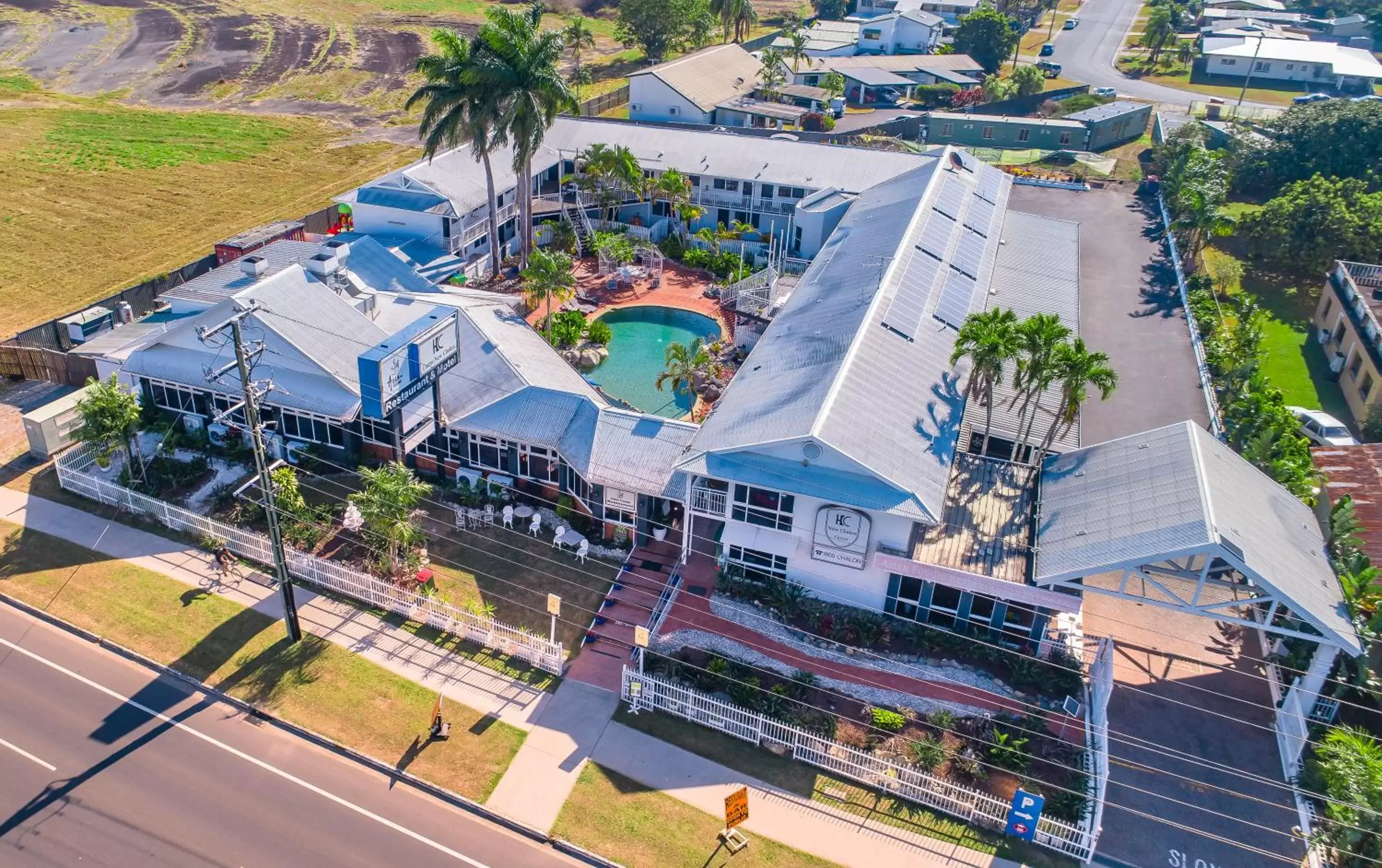 Property building in South Cairns Resort