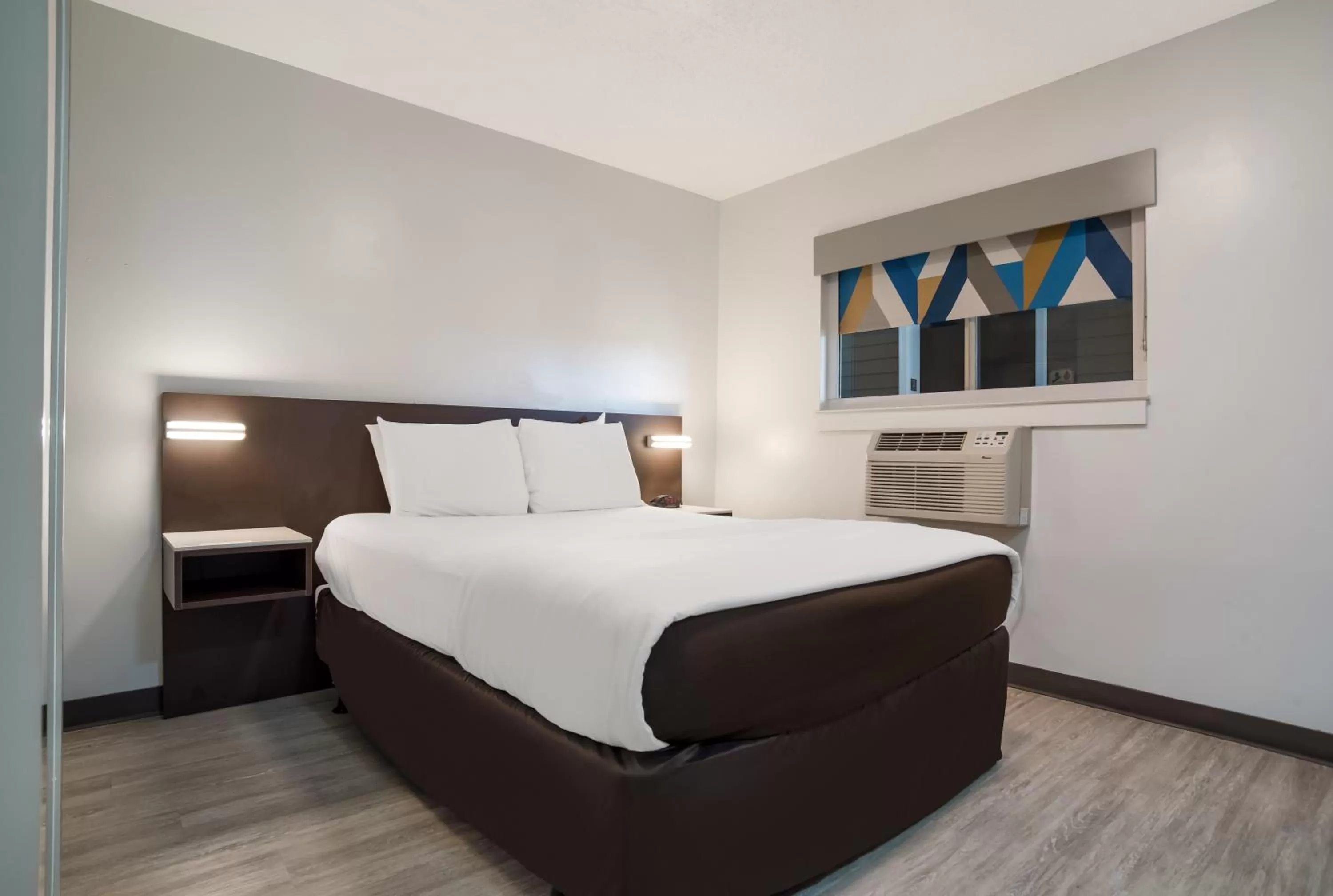 Bed in Suburban Studios Biloxi North Area