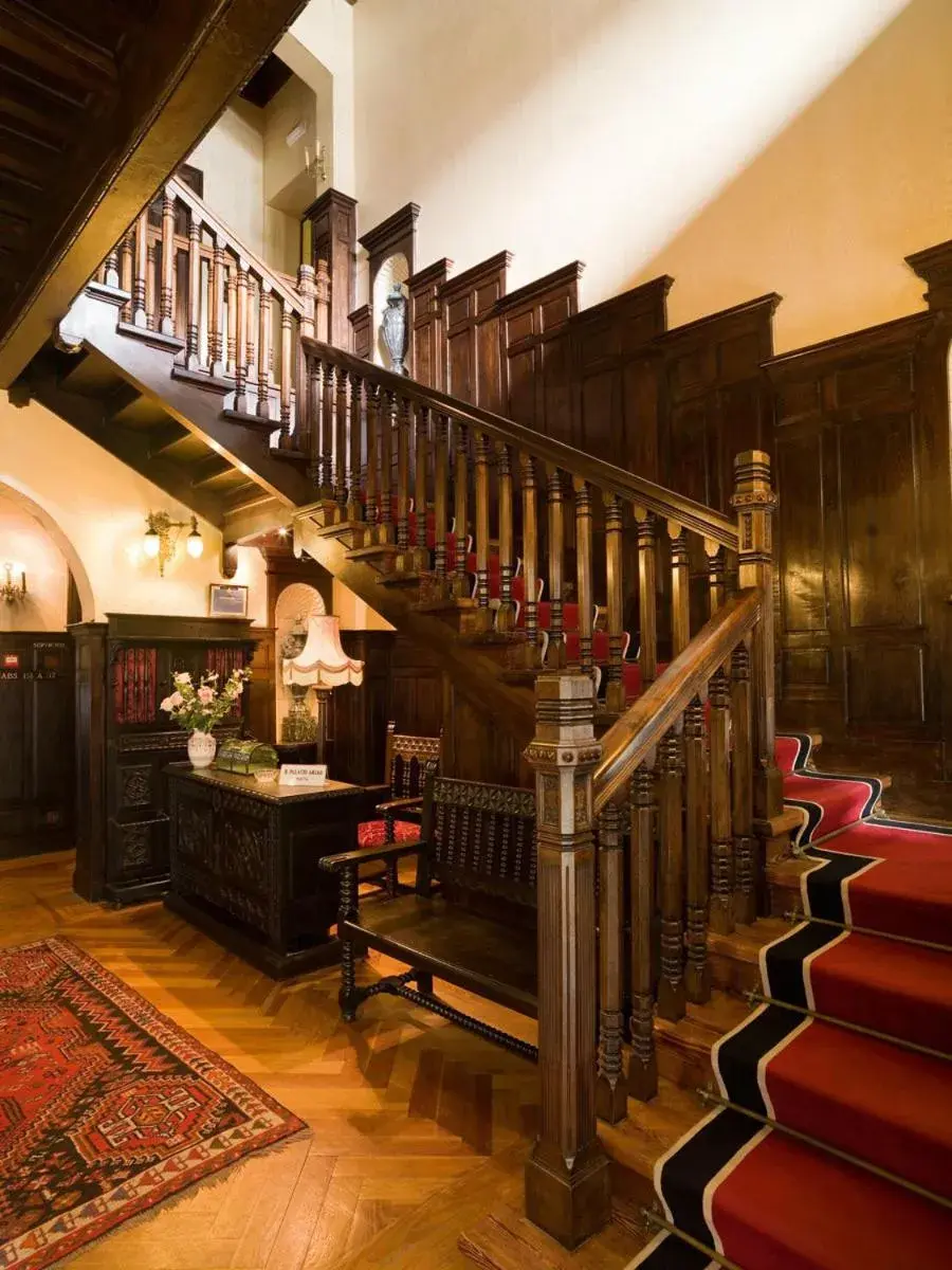 Lobby or reception in Palacio Arias Lobby or reception in Palacio Arias