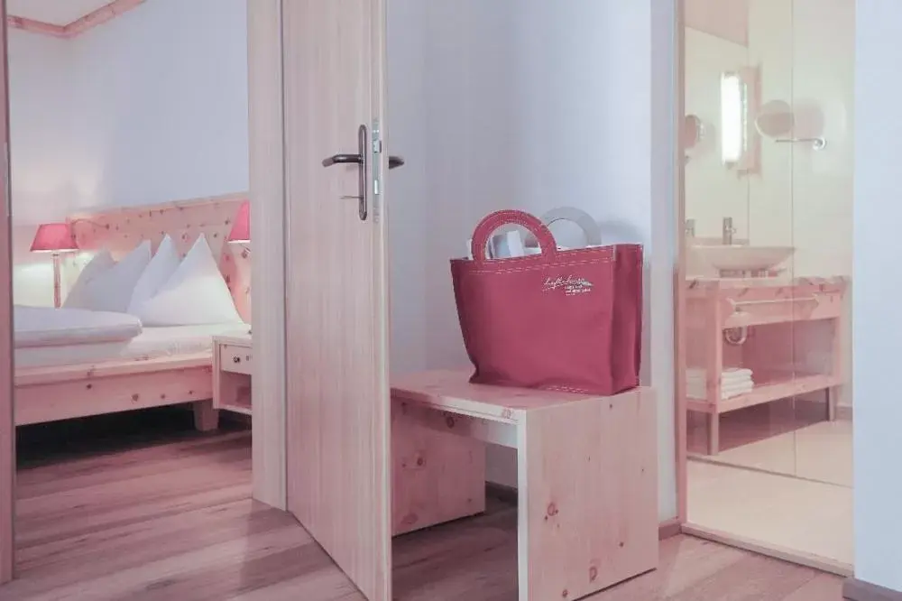 Photo of the whole room, Bathroom in Natur- und Wellnesshotel Höflehner