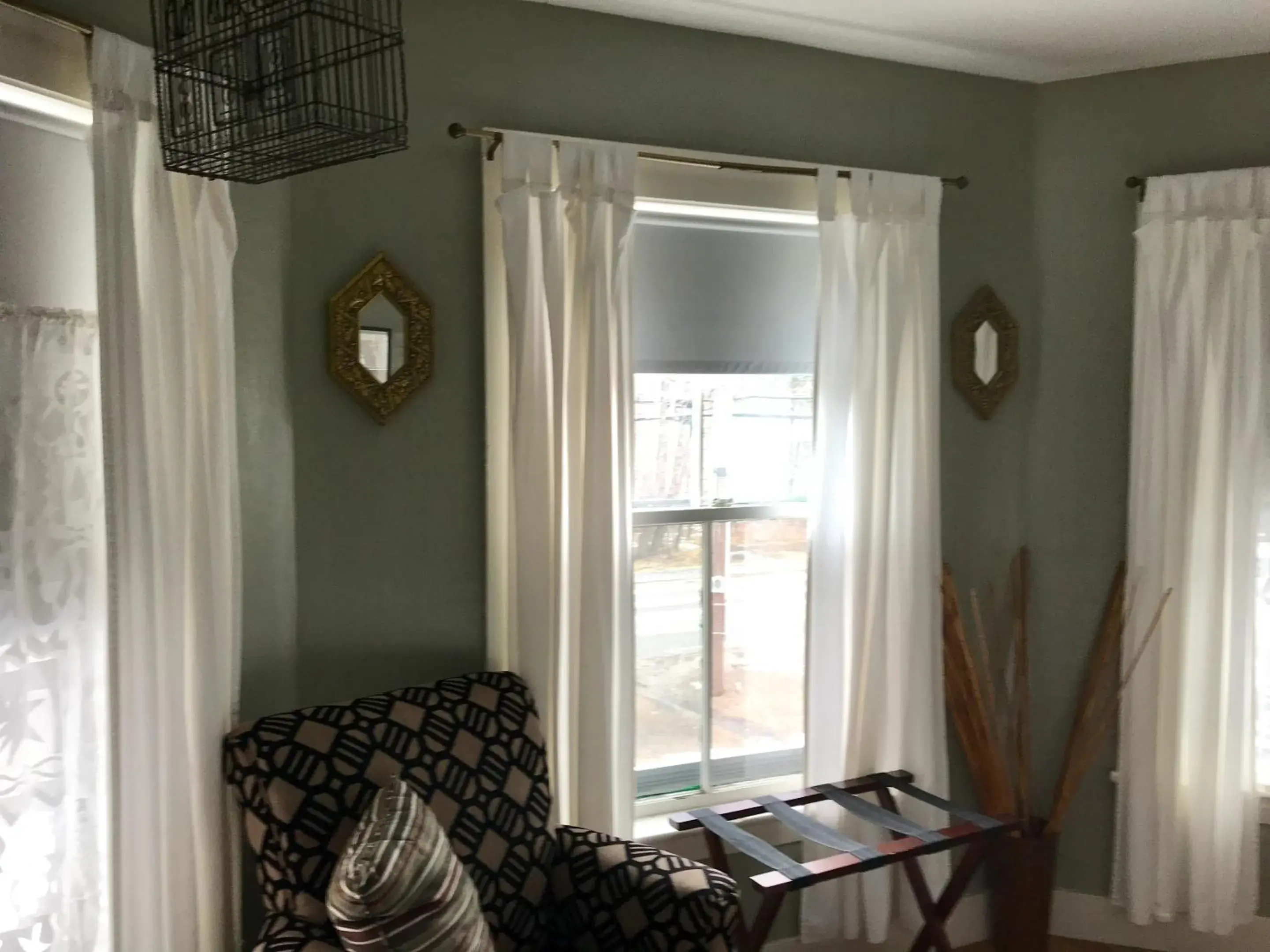 Bedroom, Seating Area in Monadnock Inn