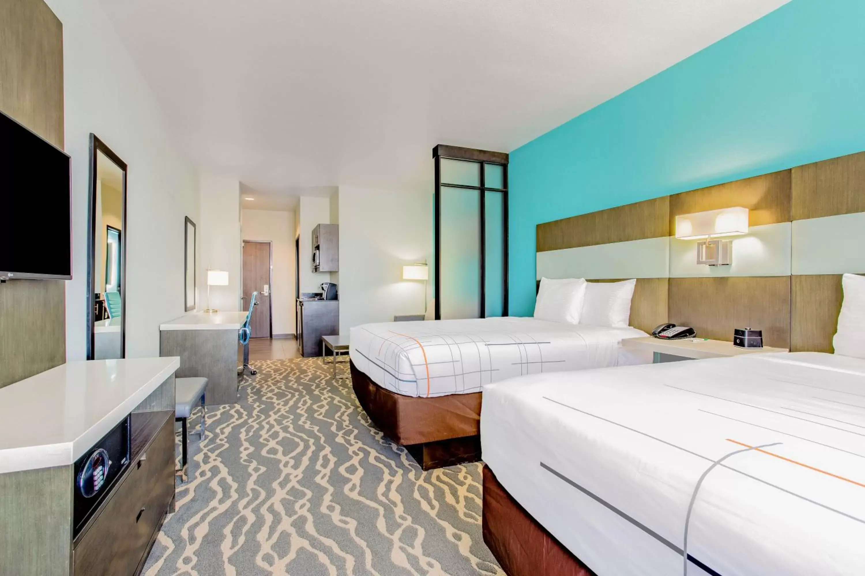 Photo of the whole room, Bed in La Quinta Inn & Suites by Wyndham Northlake Ft. Worth
