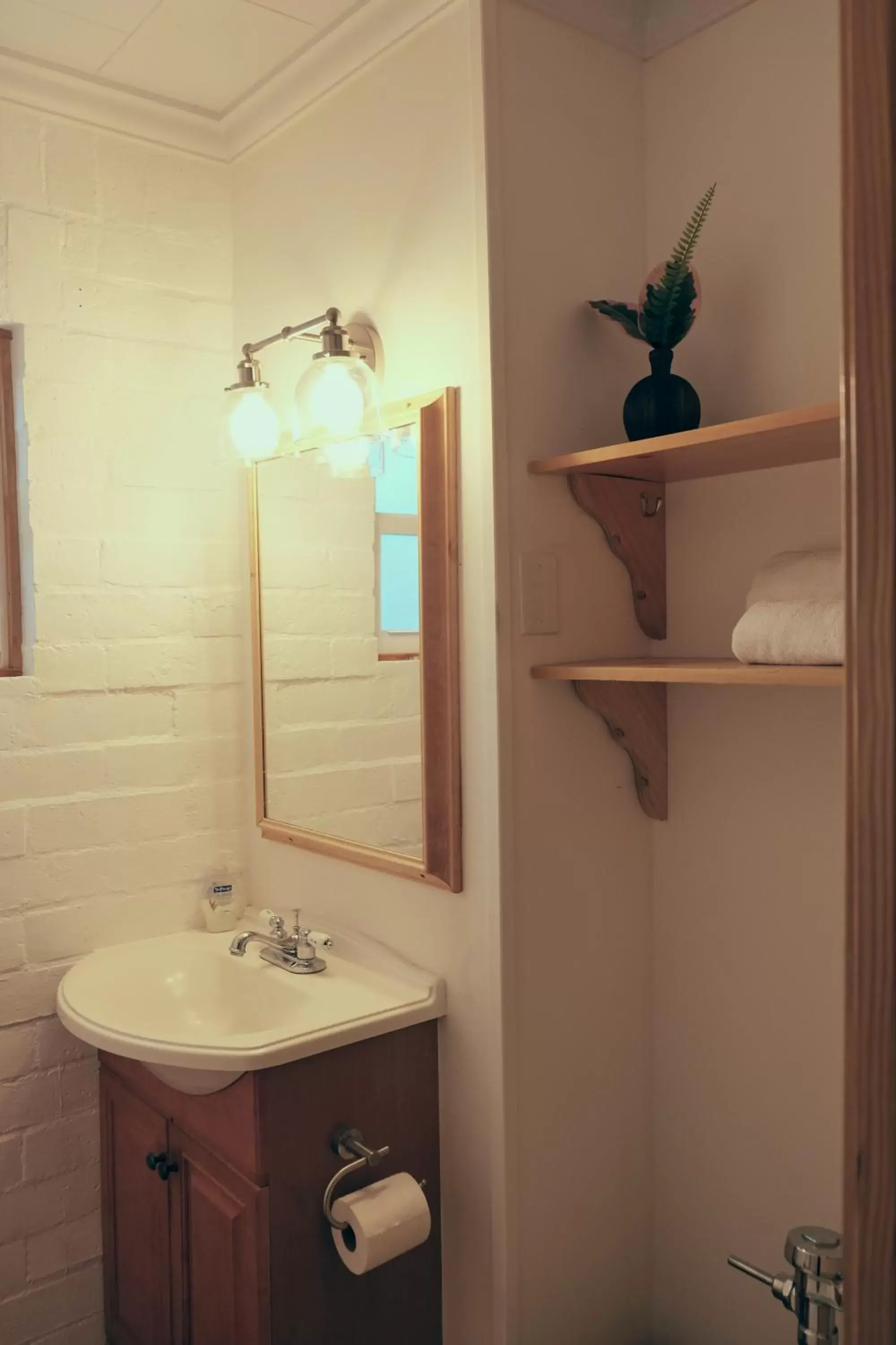 Bathroom in Lake Front Cabins