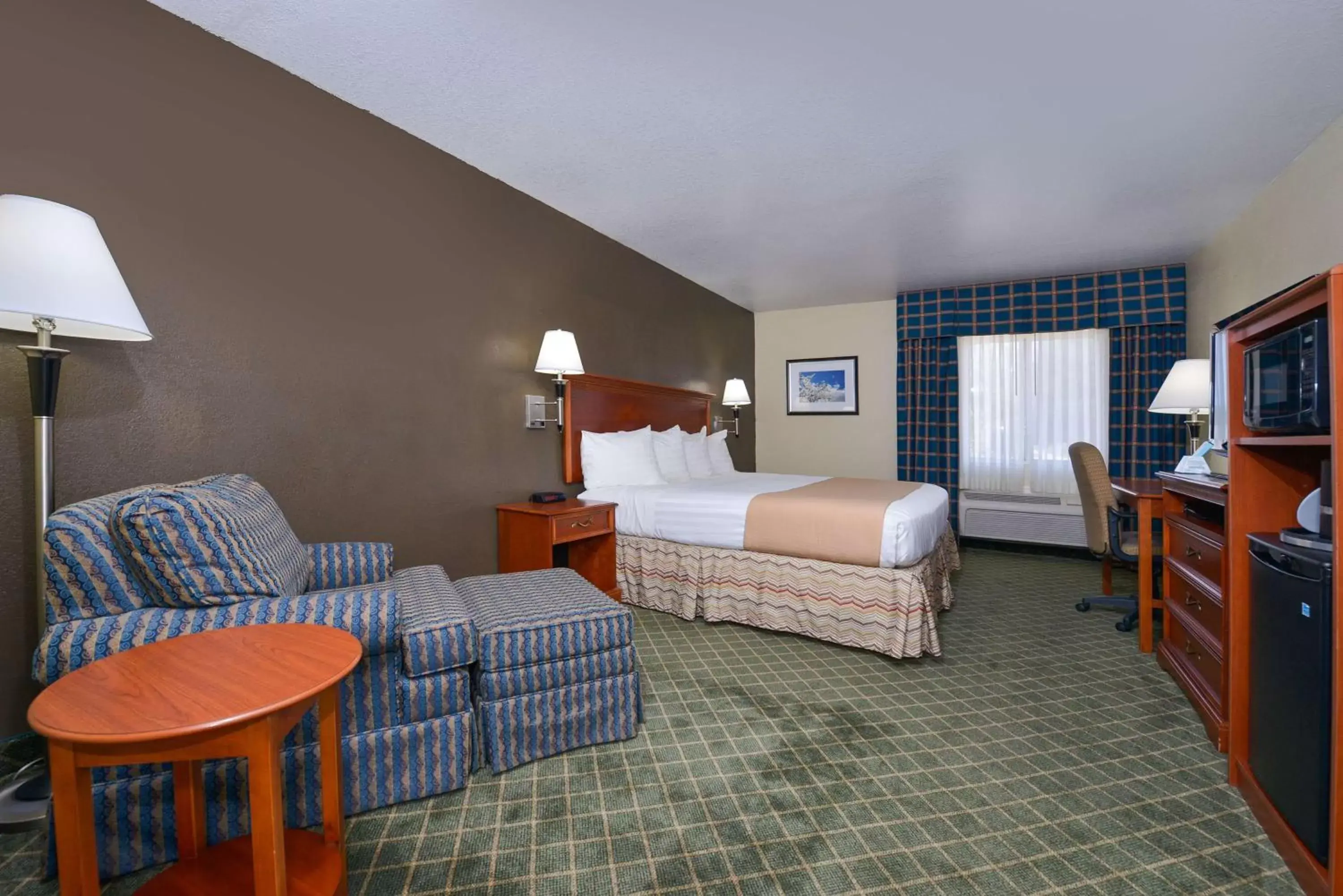 Photo of the whole room in Best Western Canon City