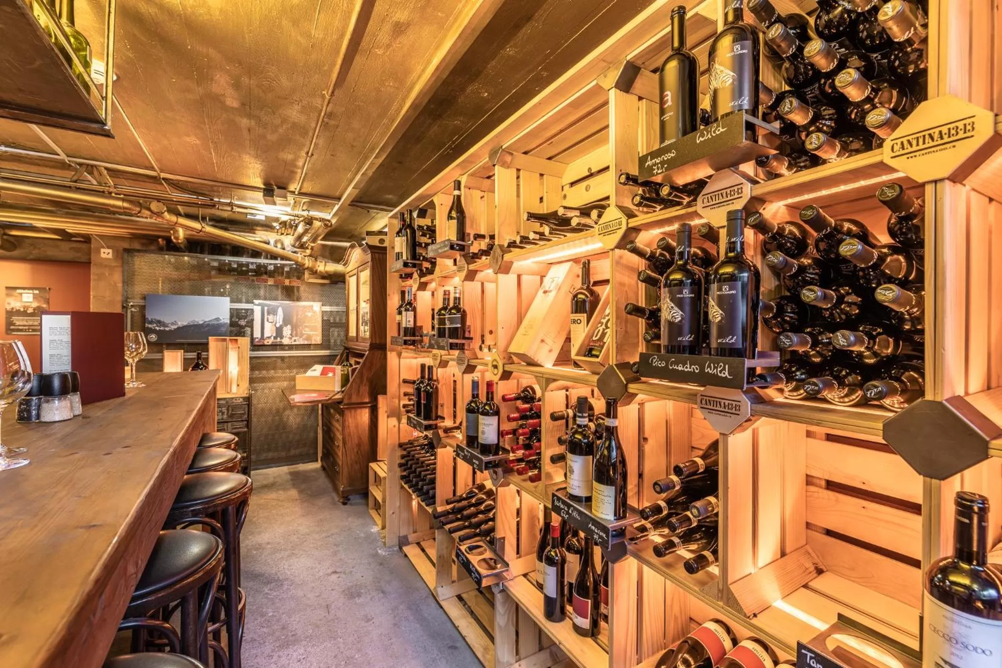 Shopping Area in feRUS Hotel