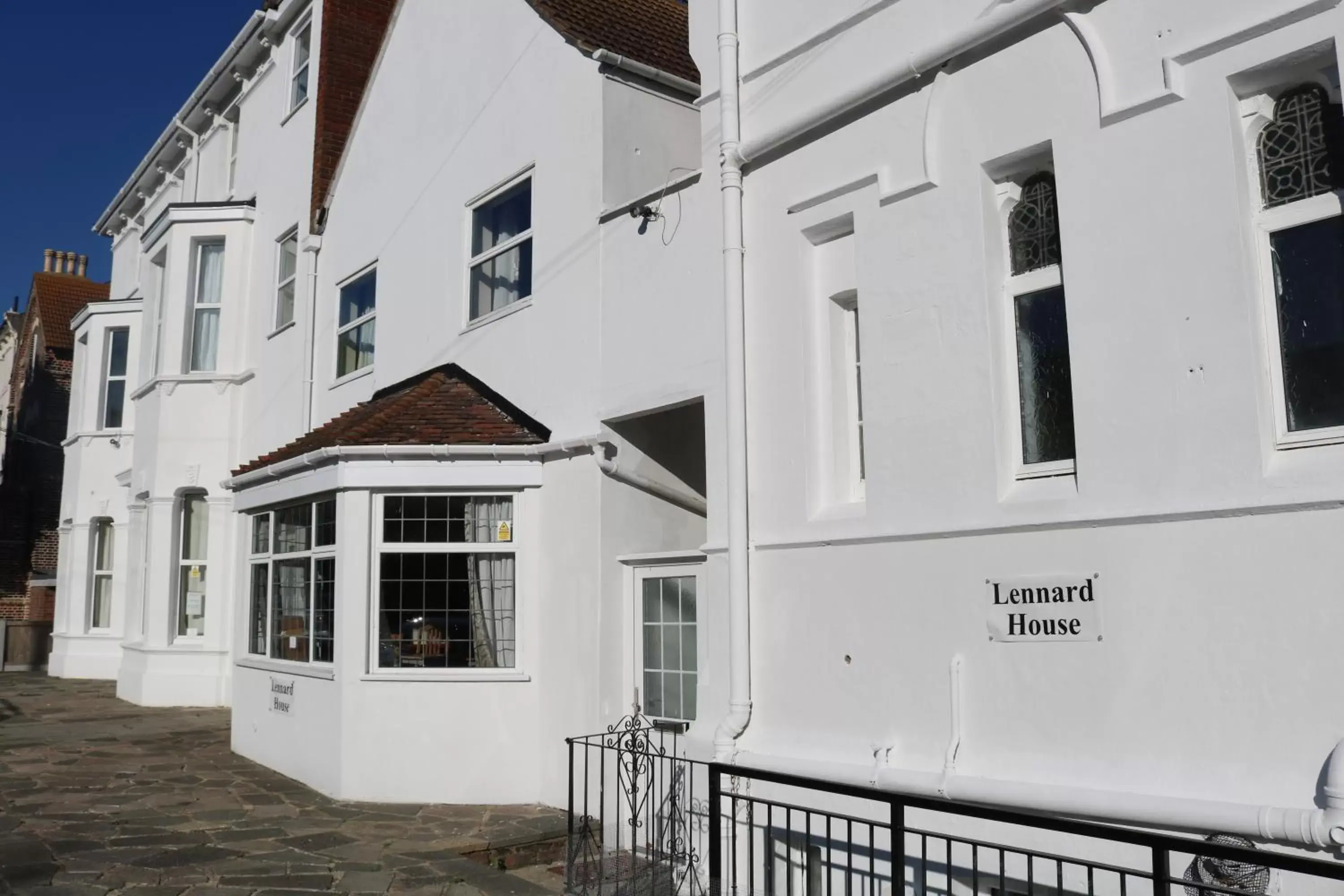 Facade/entrance, Property Building in Lennard House