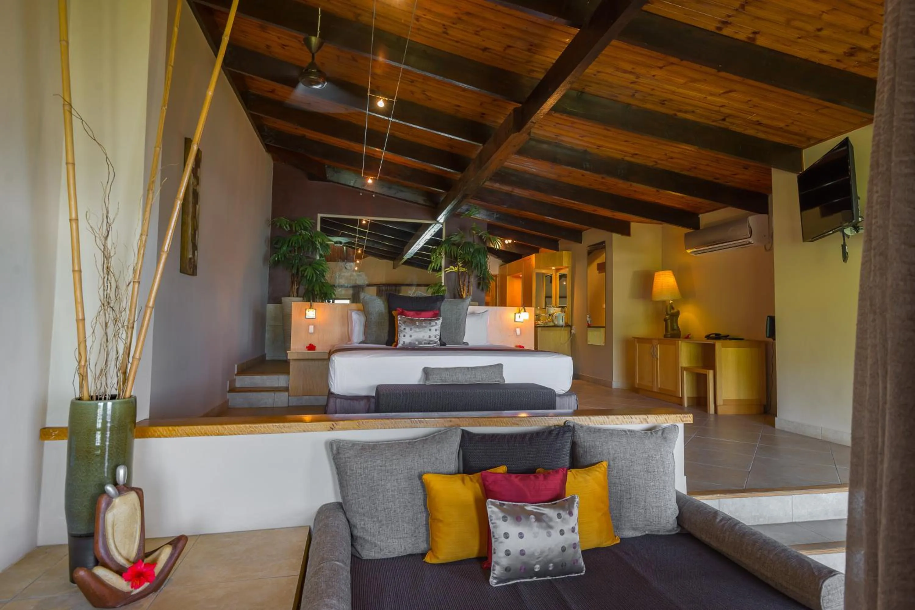 Decorative detail in Coco de Mer Hotel and Black Parrot Suites