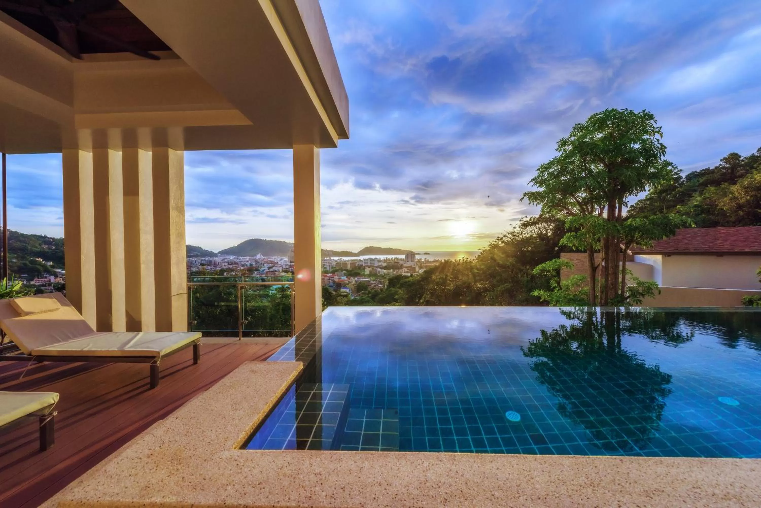 Swimming pool in Wyndham Sea Pearl Resort, Phuket
