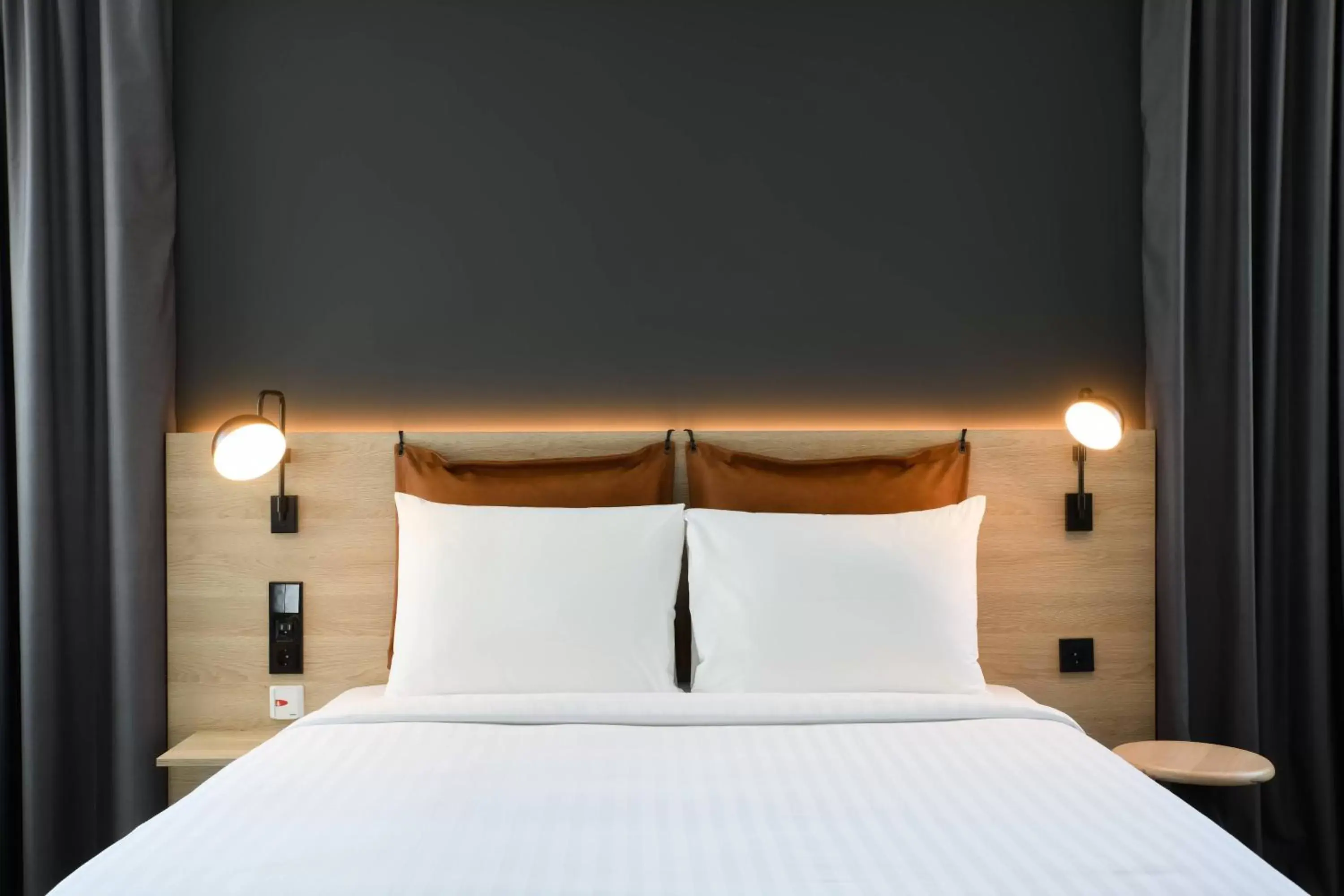Photo of the whole room, Bed in Moxy Stuttgart Feuerbach