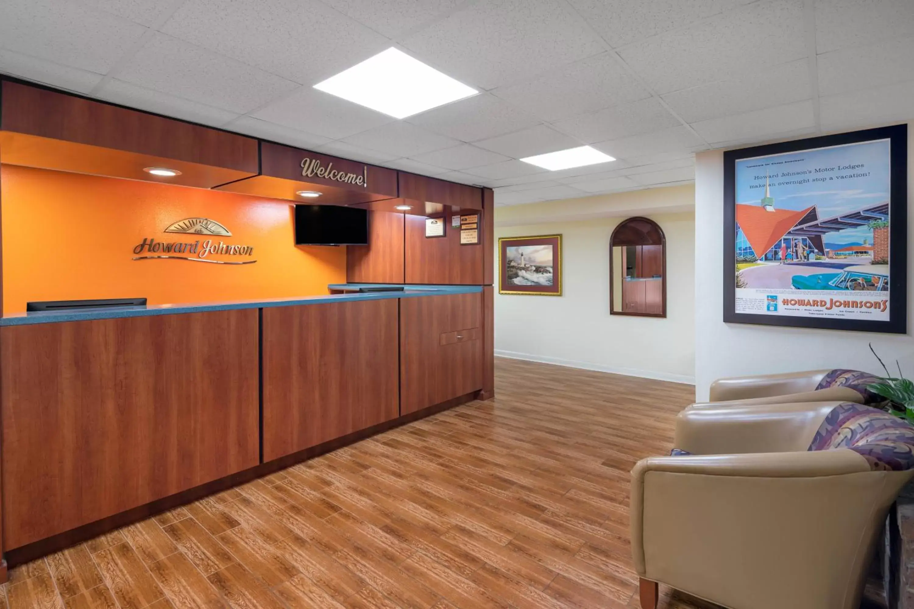 Lobby or reception, Lobby/Reception in Howard Johnson by Wyndham Savannah GA