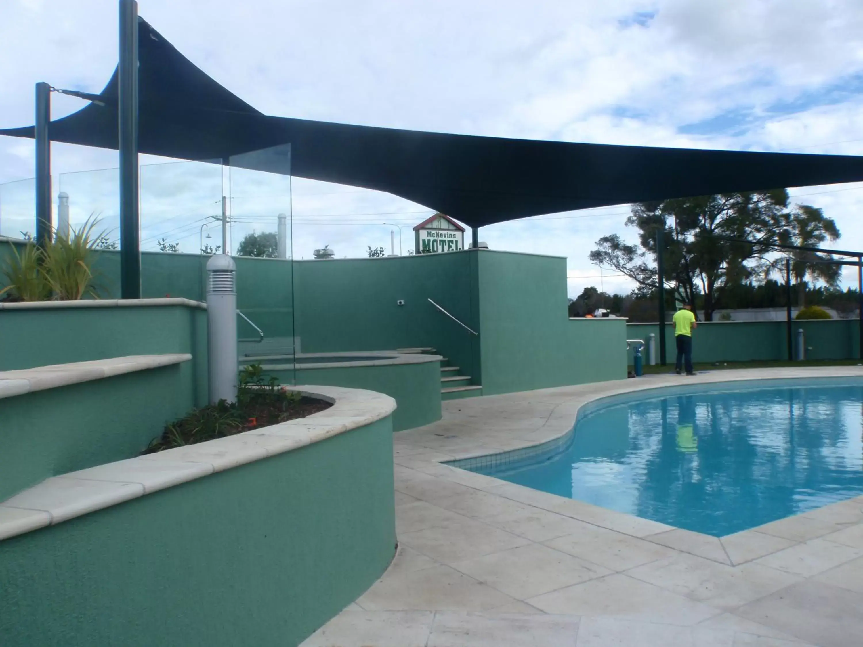 Day, Swimming Pool in McNevins Logan Park Motel