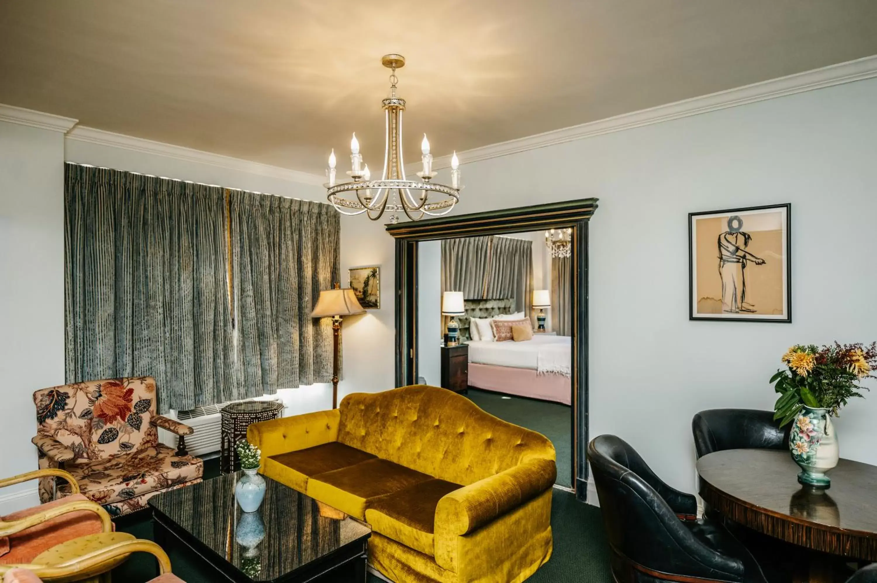 Bedroom, Seating Area in Pontchartrain Hotel St. Charles Avenue