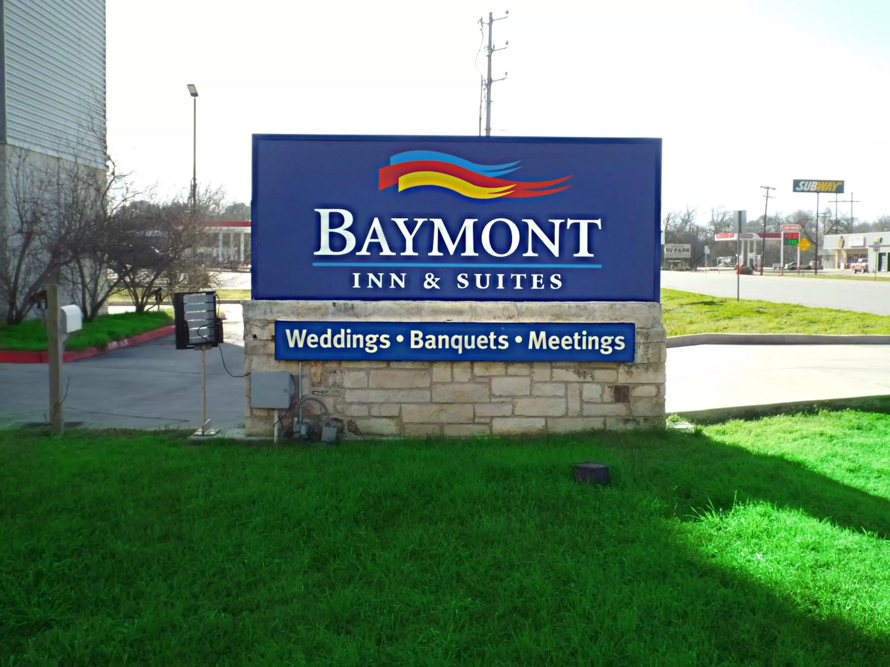 Street view in Baymont by Wyndham Columbus Street view in Baymont by Wyndham Columbus
