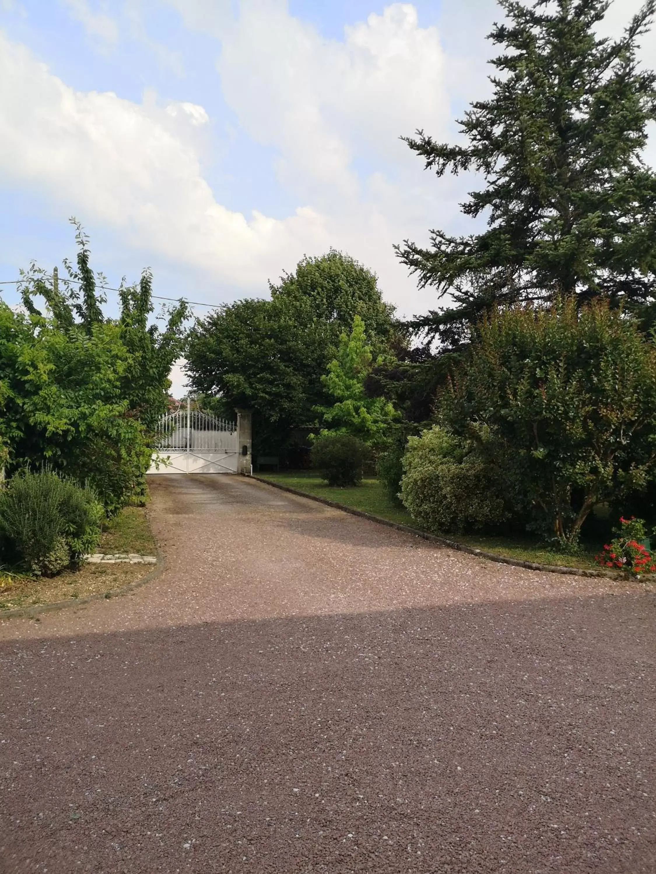 Garden view in Chambre d’hôtes des tourterelles