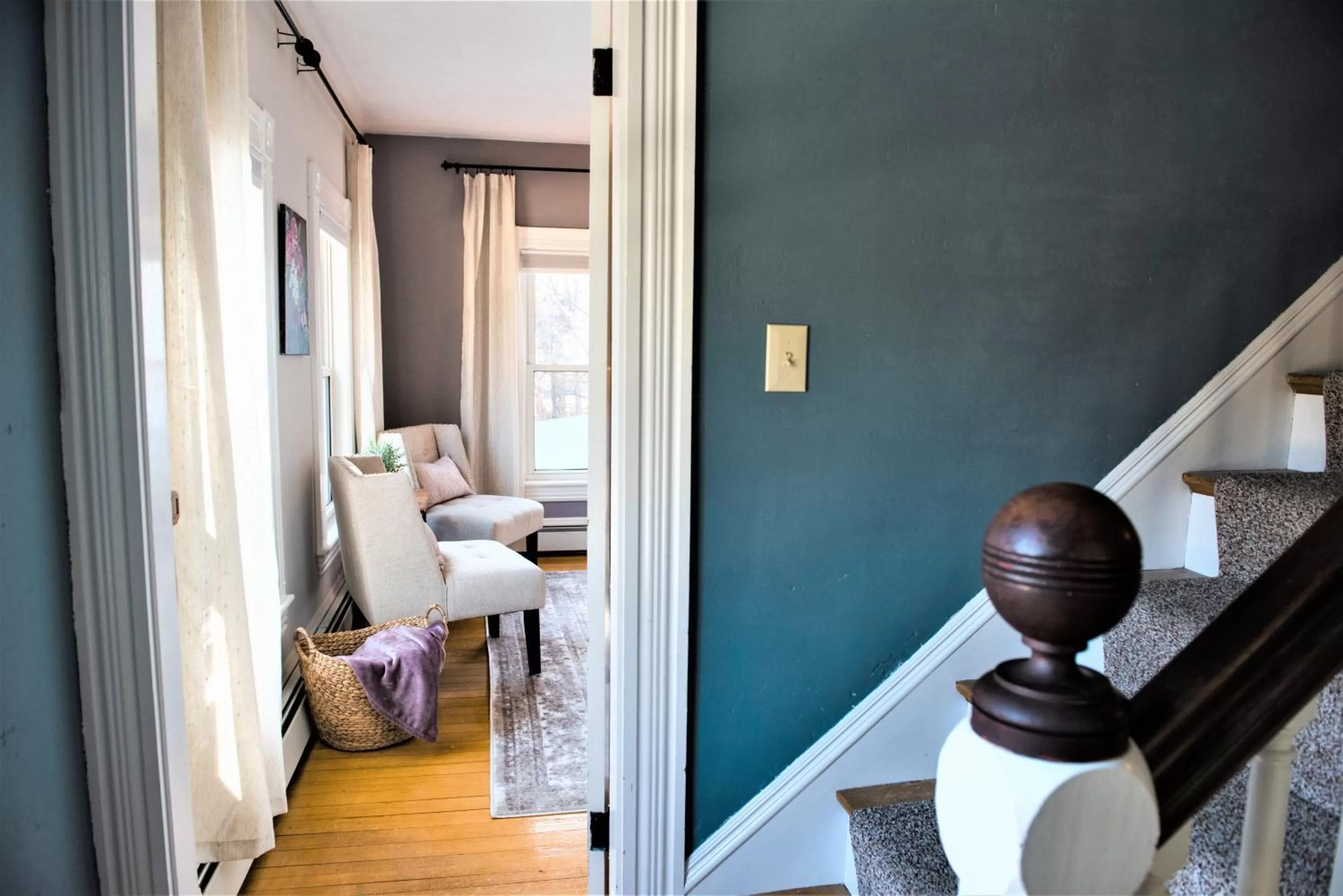 Seating area, Bed in Inn on Golden Pond