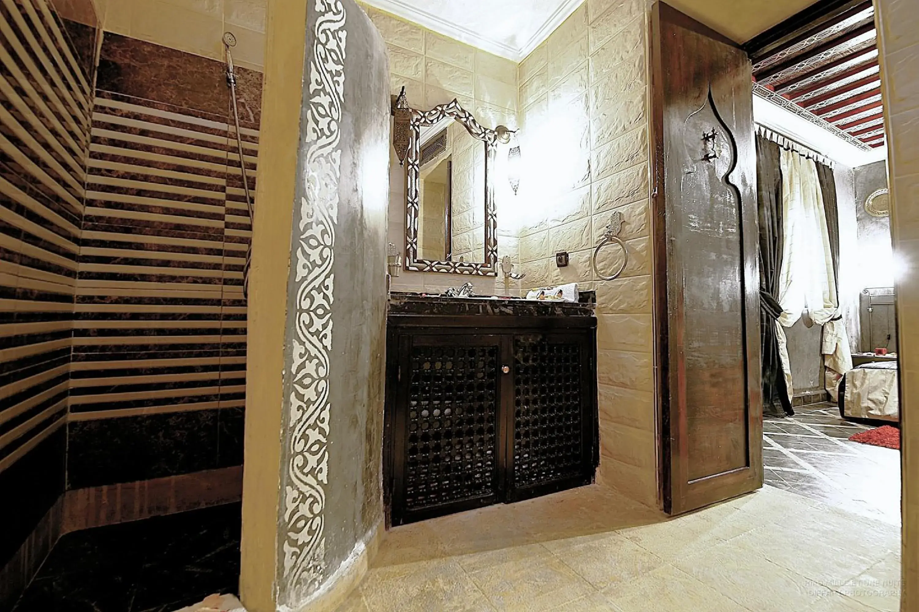 Bathroom in Riad Mille Et Une Nuits